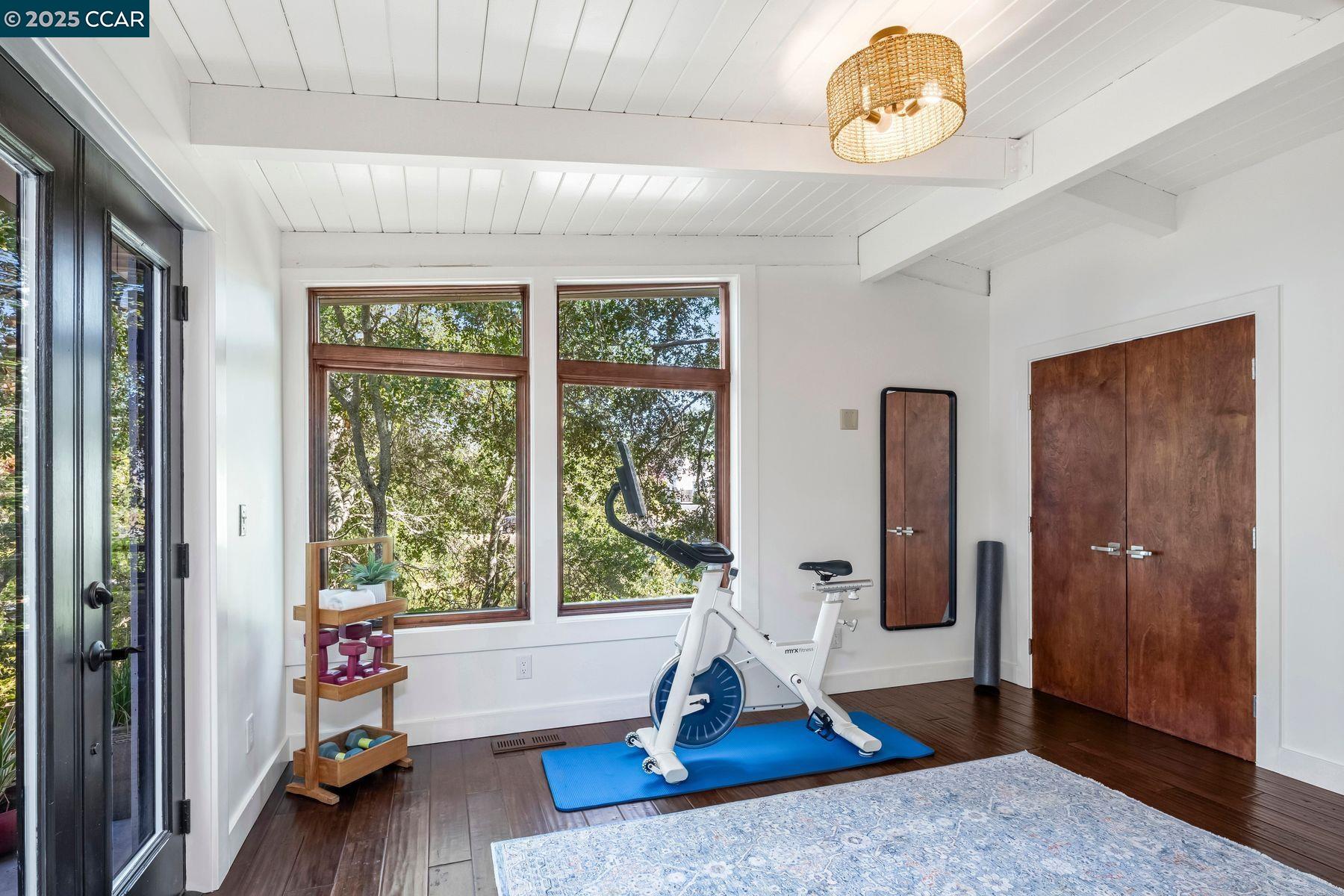 Detail Gallery Image 32 of 48 For 8 Oak Arbor Rd, Orinda,  CA 94563 - 5 Beds | 4/1 Baths