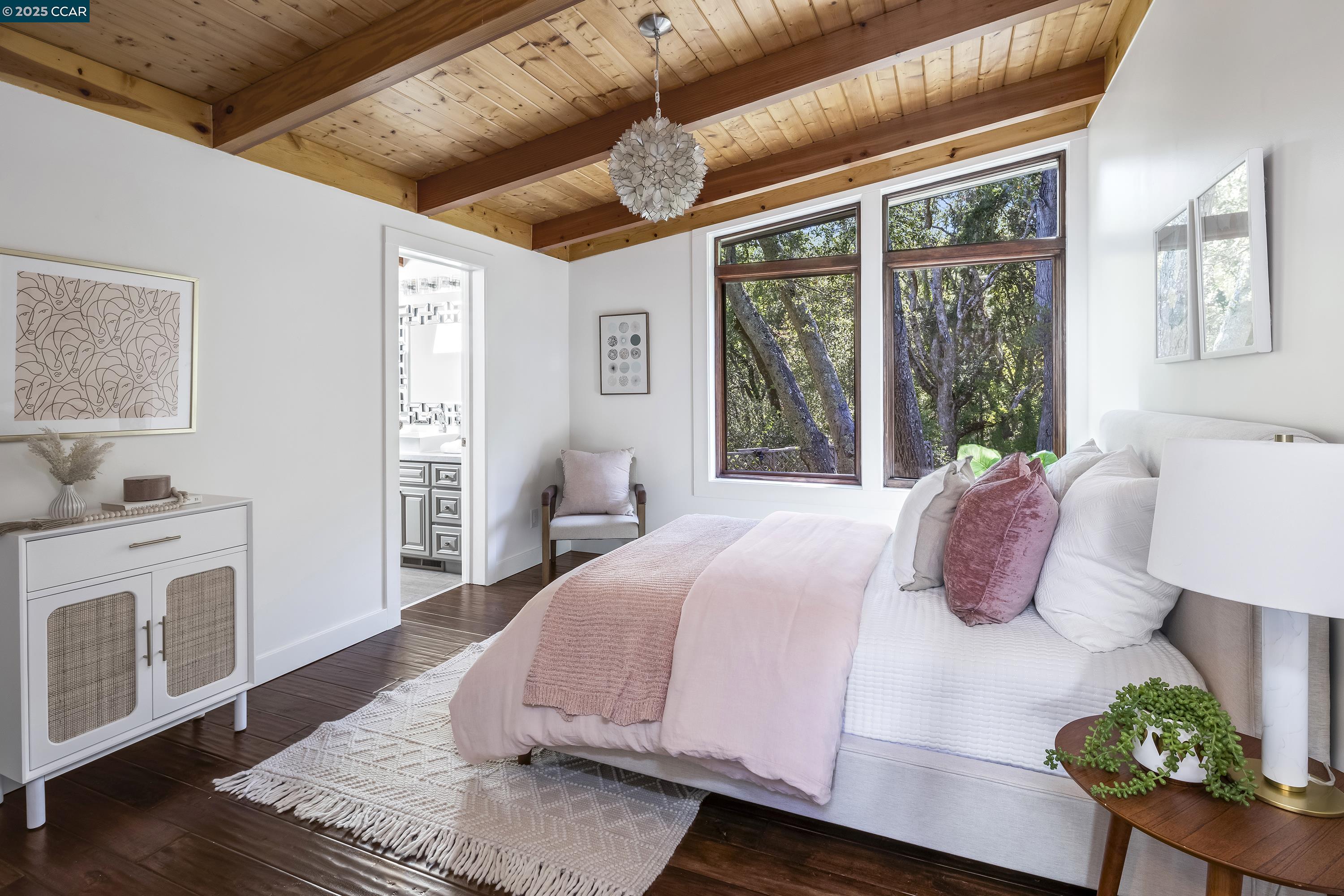 Detail Gallery Image 33 of 47 For 8 Oak Arbor Rd, Orinda,  CA 94563 - 5 Beds | 4/1 Baths
