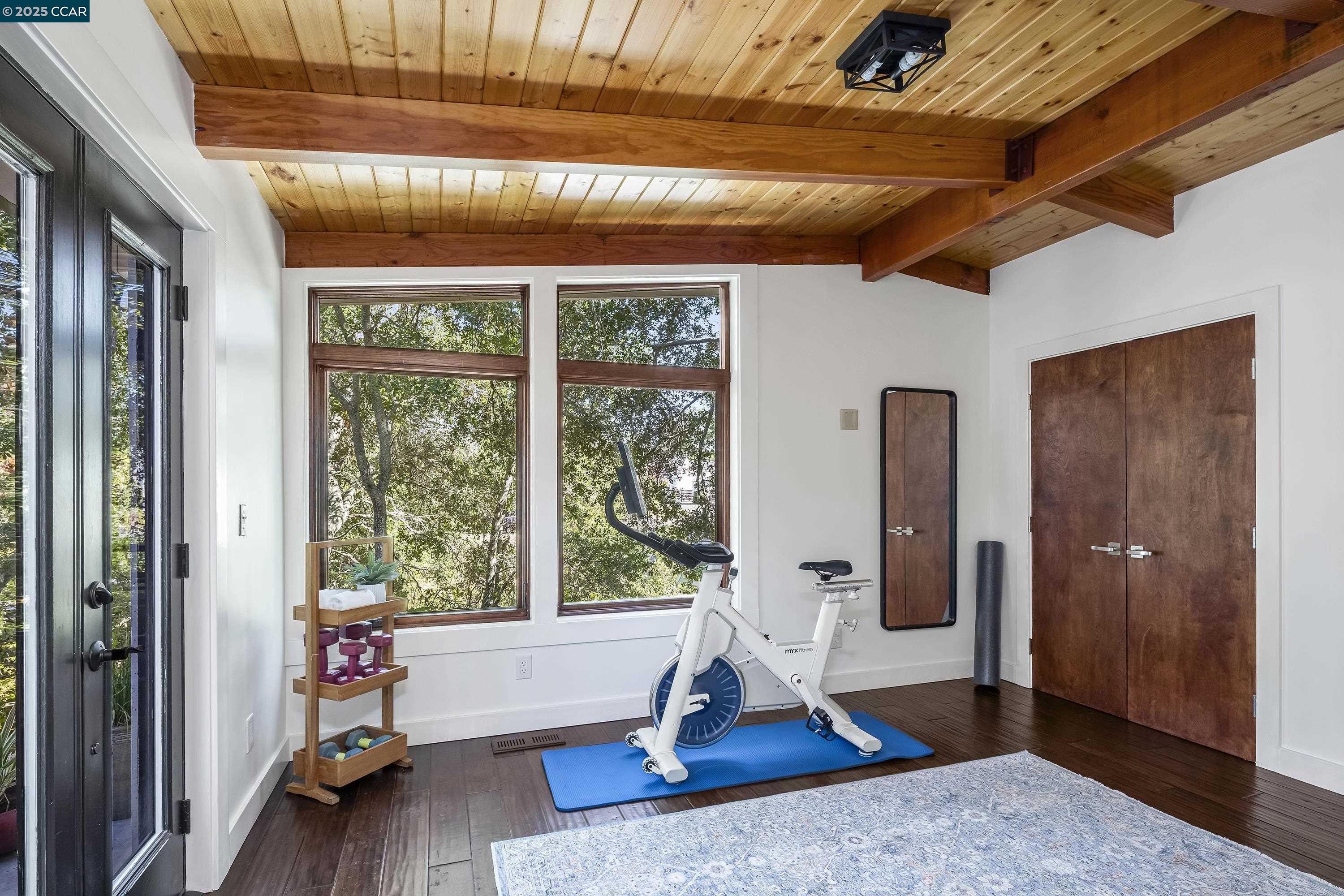 Detail Gallery Image 37 of 47 For 8 Oak Arbor Rd, Orinda,  CA 94563 - 5 Beds | 4/1 Baths