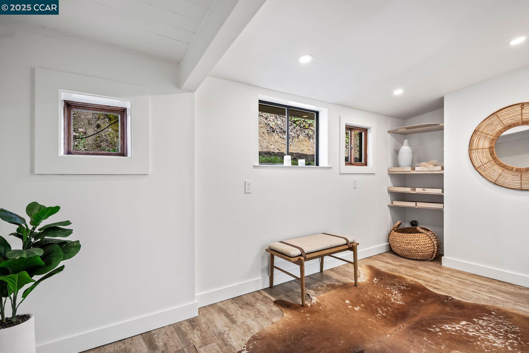 Detail Gallery Image 39 of 48 For 8 Oak Arbor Rd, Orinda,  CA 94563 - 5 Beds | 4/1 Baths