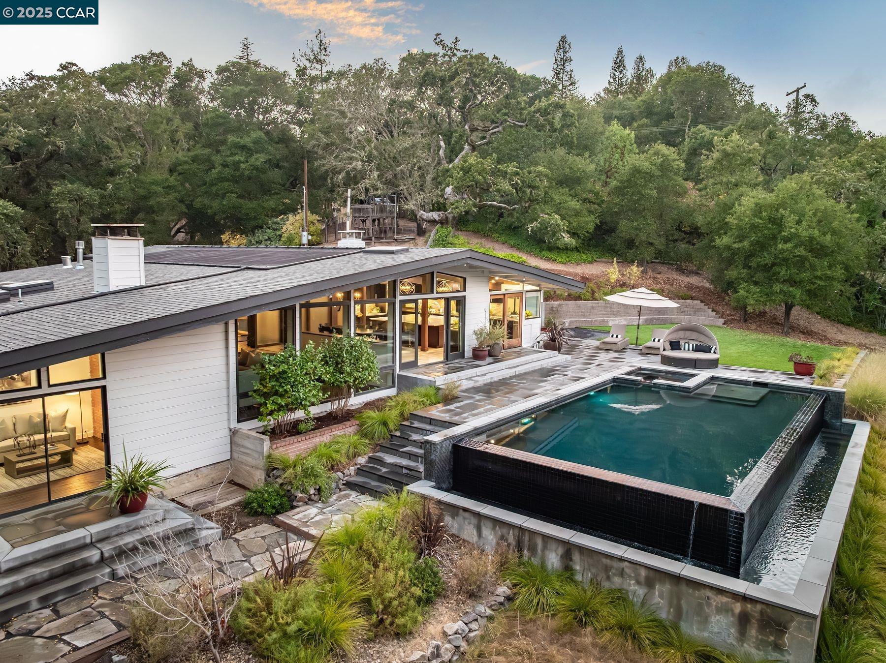 Detail Gallery Image 43 of 48 For 8 Oak Arbor Rd, Orinda,  CA 94563 - 5 Beds | 4/1 Baths