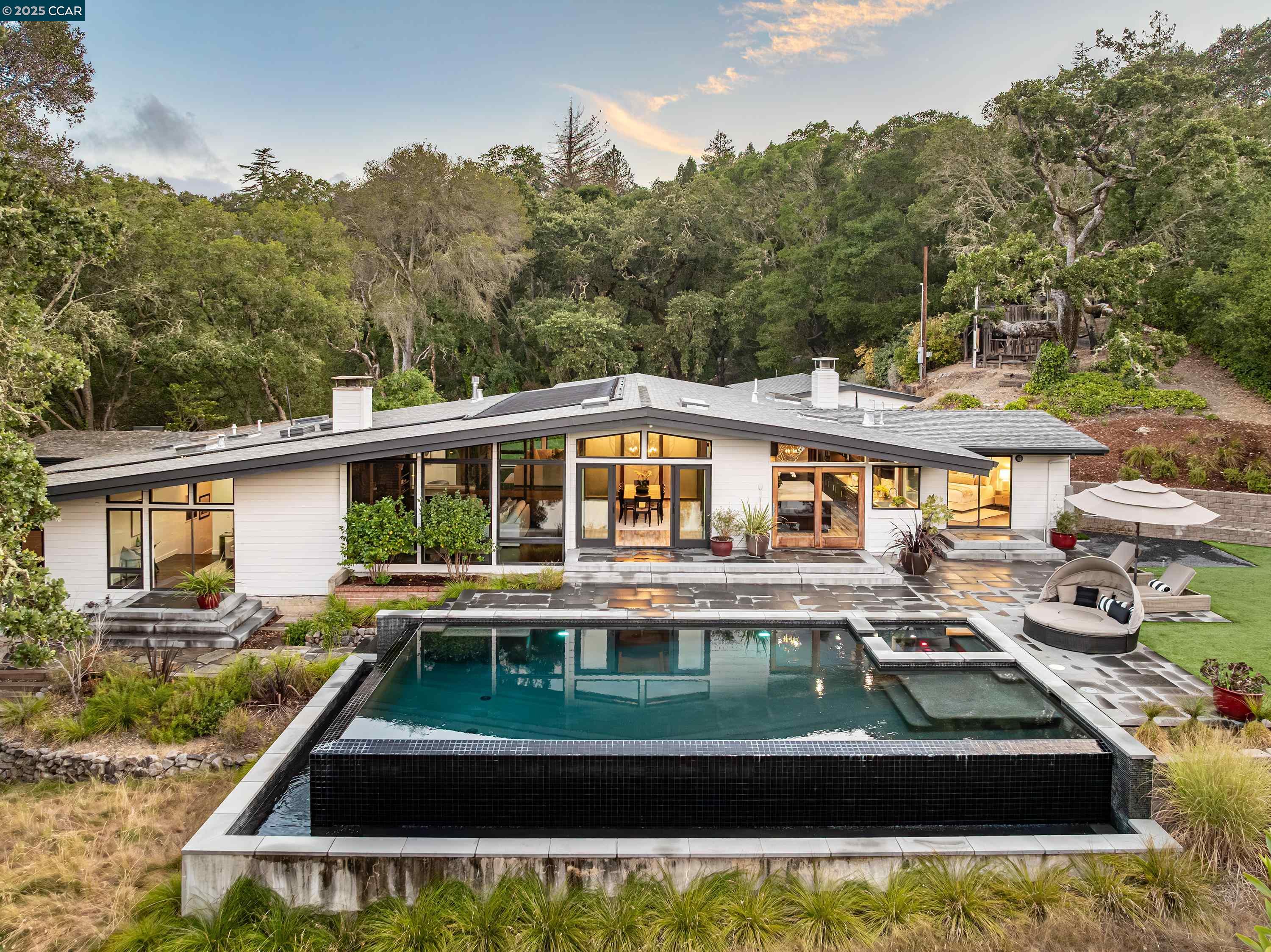 Detail Gallery Image 44 of 47 For 8 Oak Arbor Rd, Orinda,  CA 94563 - 5 Beds | 4/1 Baths