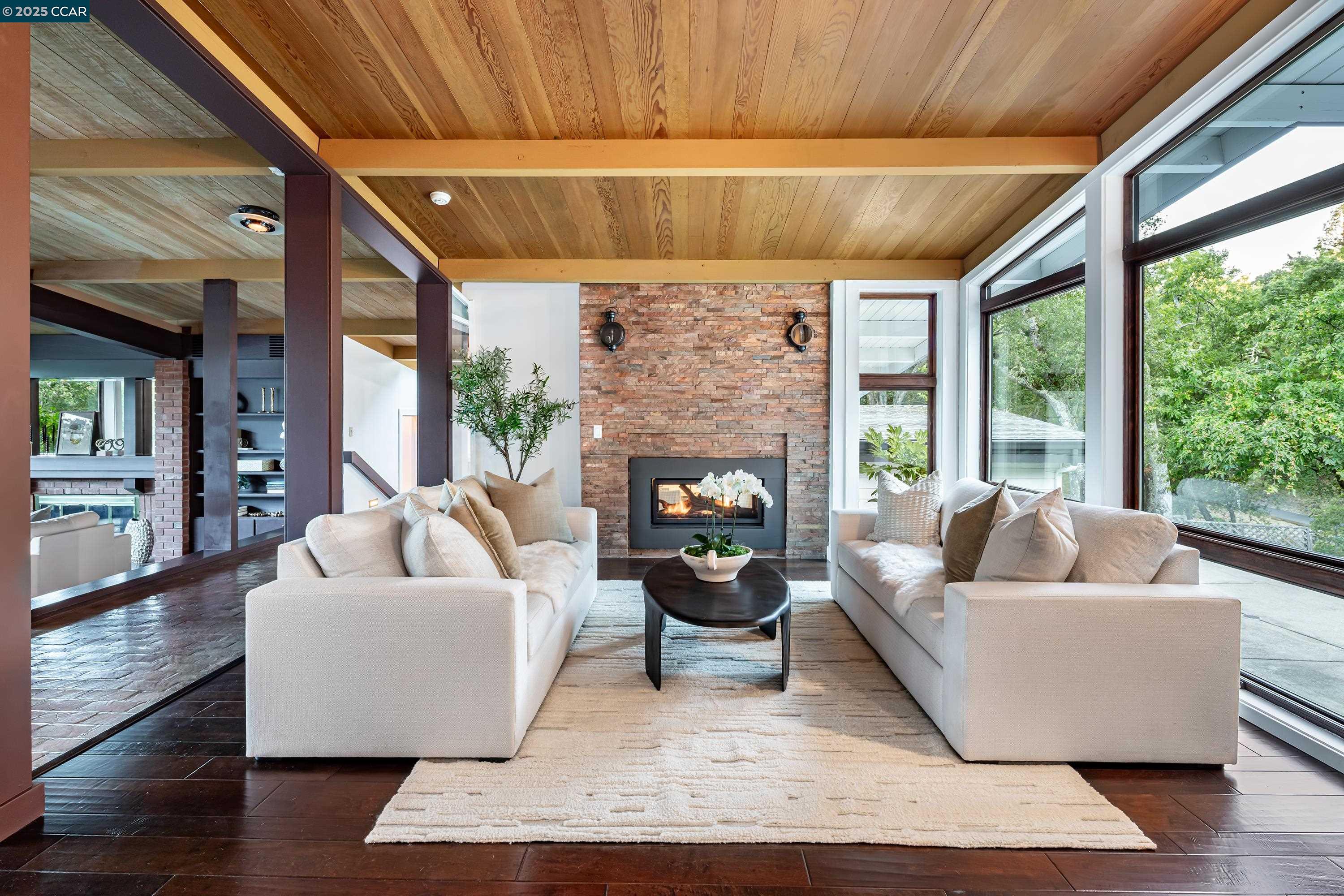 Detail Gallery Image 6 of 47 For 8 Oak Arbor Rd, Orinda,  CA 94563 - 5 Beds | 4/1 Baths