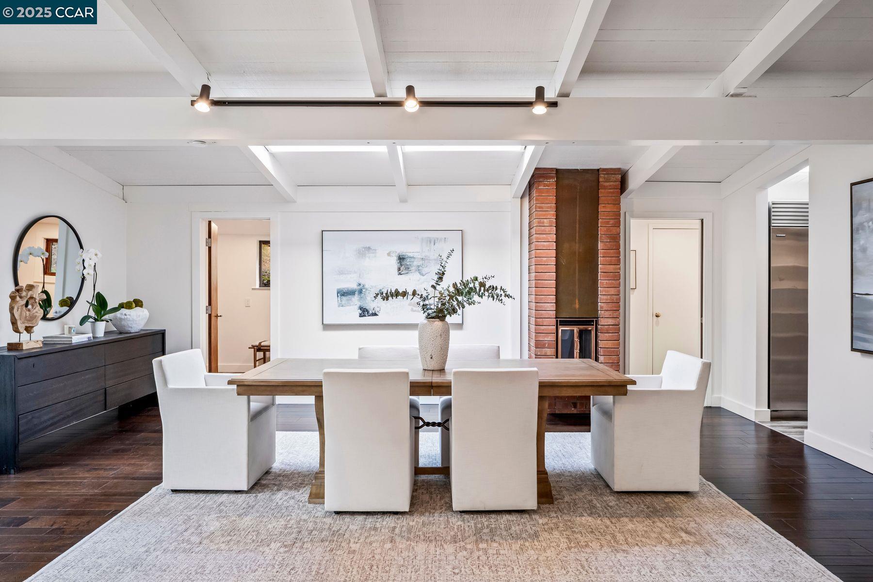 Detail Gallery Image 8 of 48 For 8 Oak Arbor Rd, Orinda,  CA 94563 - 5 Beds | 4/1 Baths