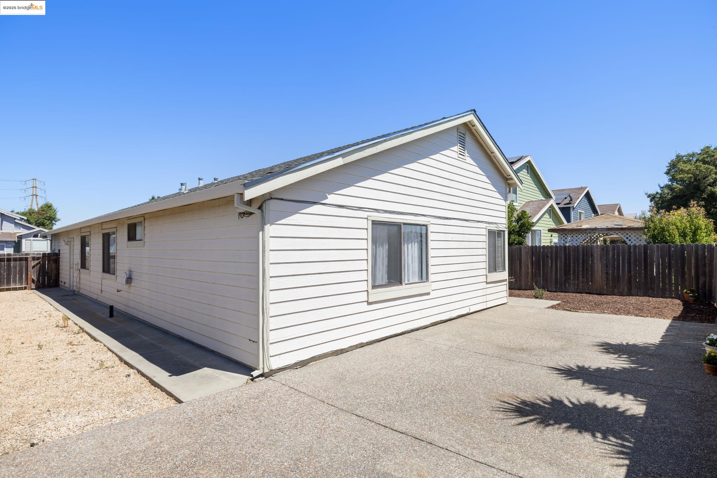 Detail Gallery Image 29 of 40 For 751 Pueblo Way, Vallejo,  CA 94591 - 4 Beds | 2 Baths