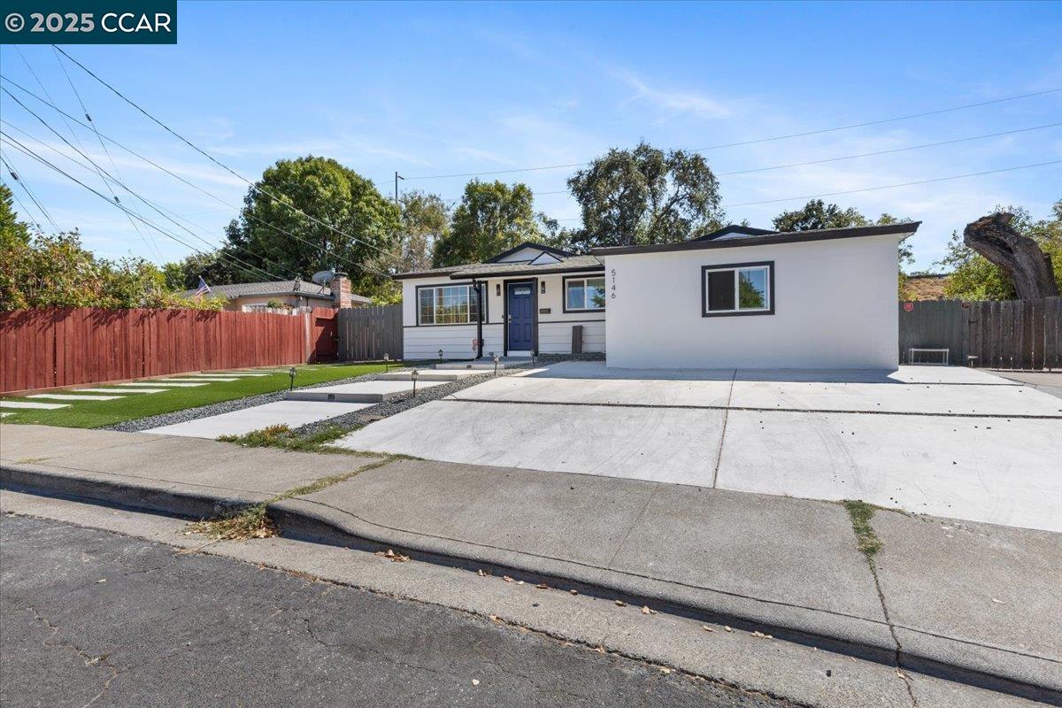 Detail Gallery Image 30 of 32 For 5146 Red Oak Dr, Concord,  CA 94521 - 4 Beds | 2 Baths