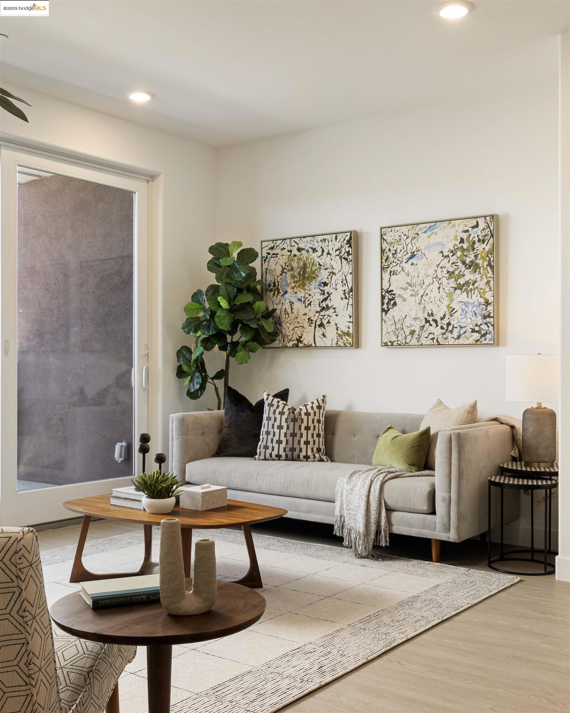 Detail Gallery Image 10 of 11 For 500 Somi Ct #214,  Hayward,  CA 94544 - 2 Beds | 2 Baths