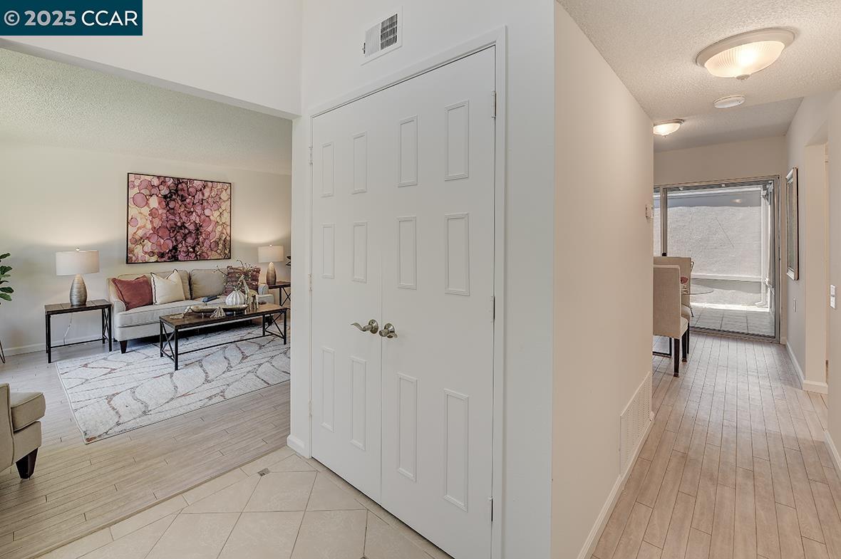 Detail Gallery Image 2 of 49 For 1517 Oakmont #3,  Walnut Creek,  CA 94595 - 2 Beds | 1 Baths