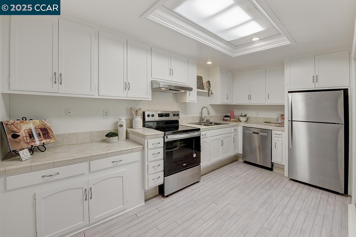 Detail Gallery Image 7 of 49 For 1517 Oakmont #3,  Walnut Creek,  CA 94595 - 2 Beds | 1 Baths
