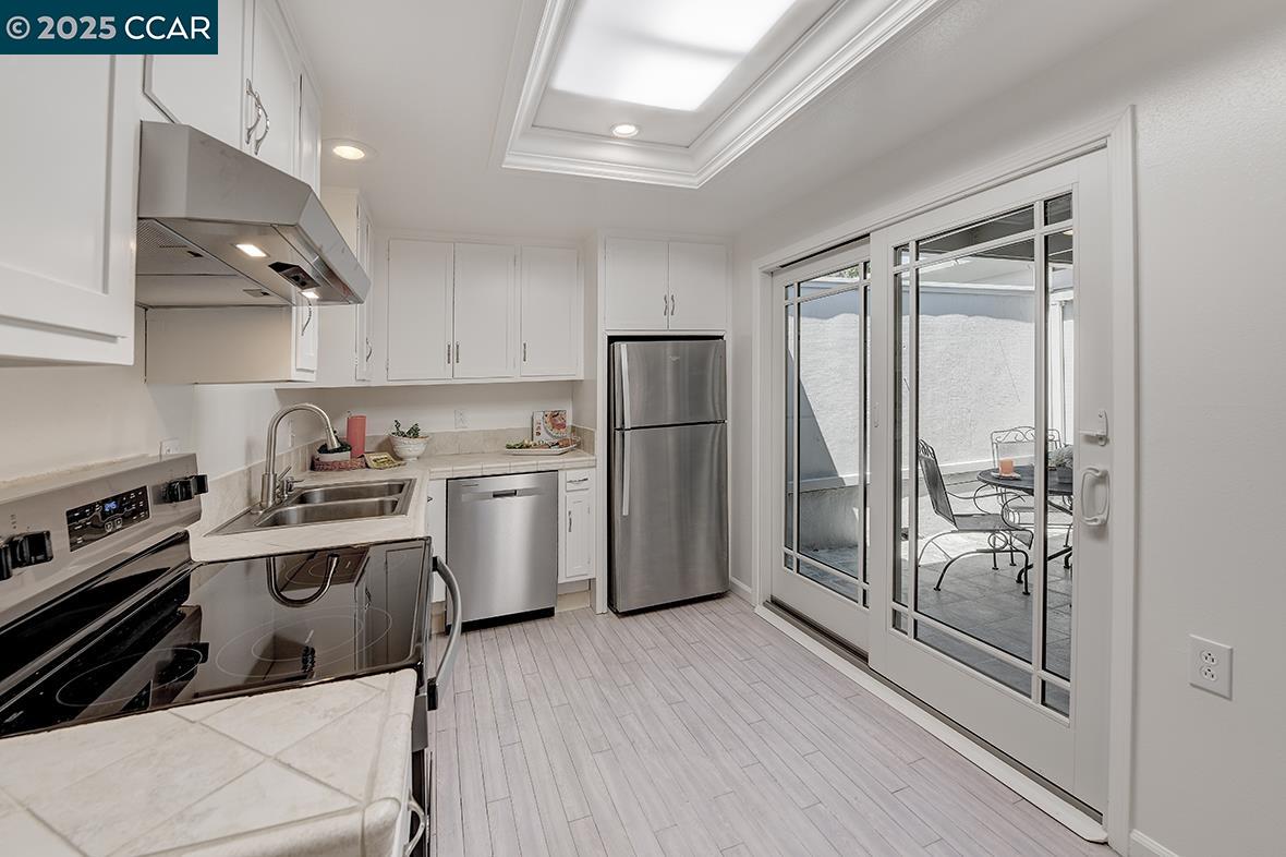 Detail Gallery Image 8 of 49 For 1517 Oakmont #3,  Walnut Creek,  CA 94595 - 2 Beds | 1 Baths