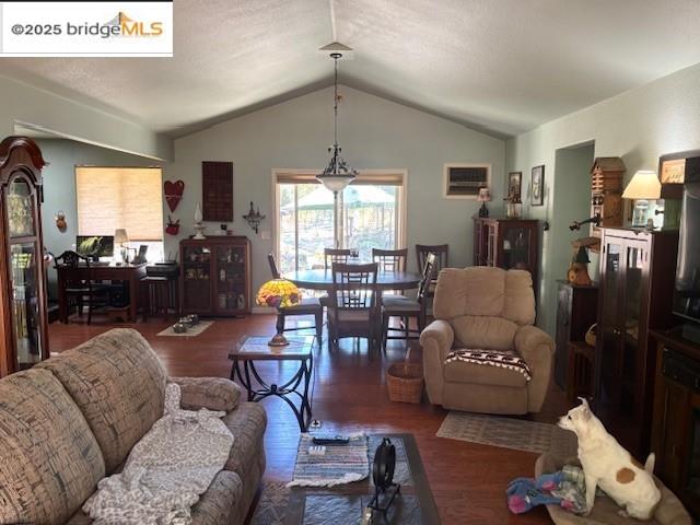 Detail Gallery Image 6 of 33 For 12727 Hetch Hetchy Court, Groveland,  CA 95321-9547 - 3 Beds | 2 Baths