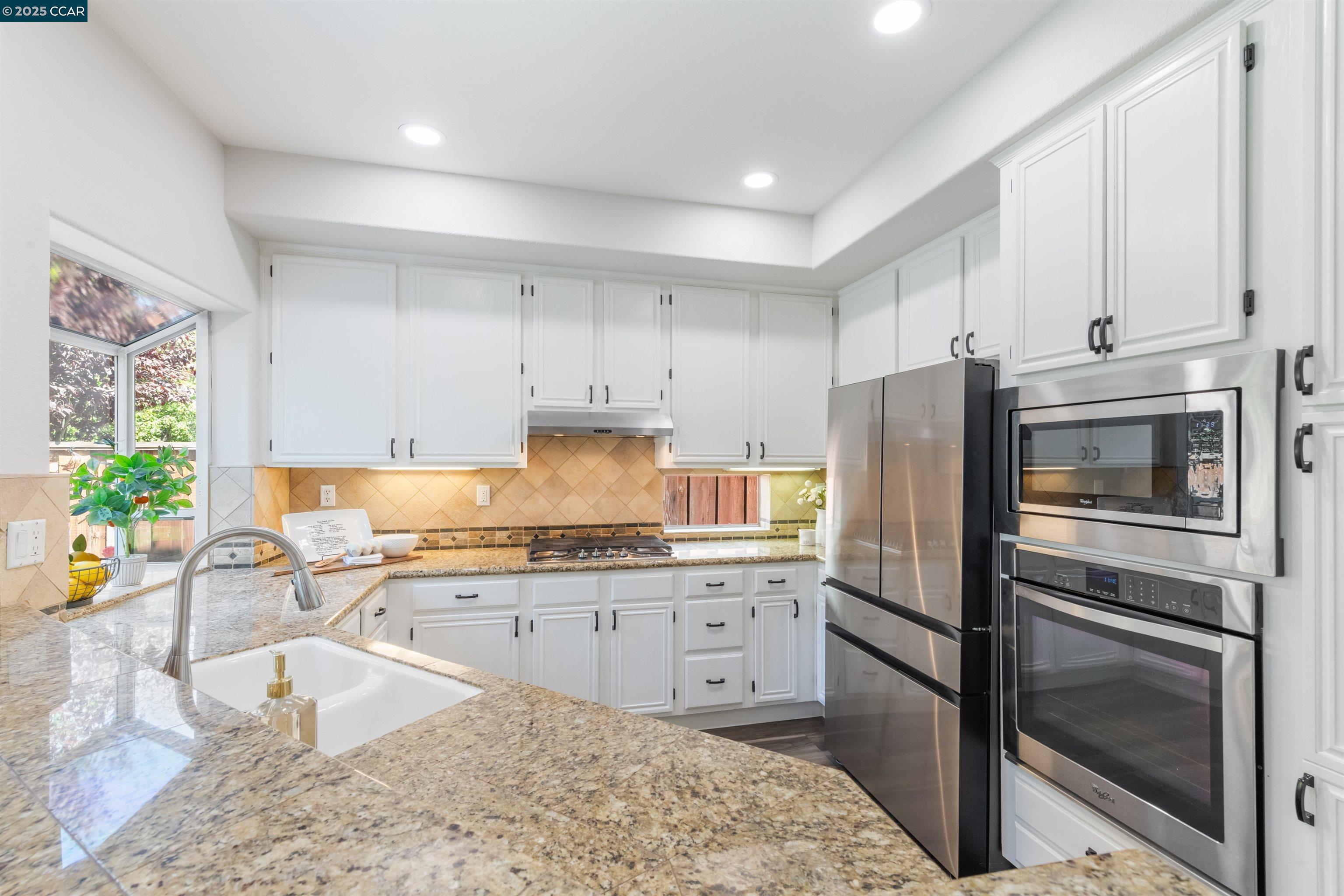 Detail Gallery Image 11 of 53 For 16 Haskins Ranch Cir, Danville,  CA 94506 - 4 Beds | 3 Baths