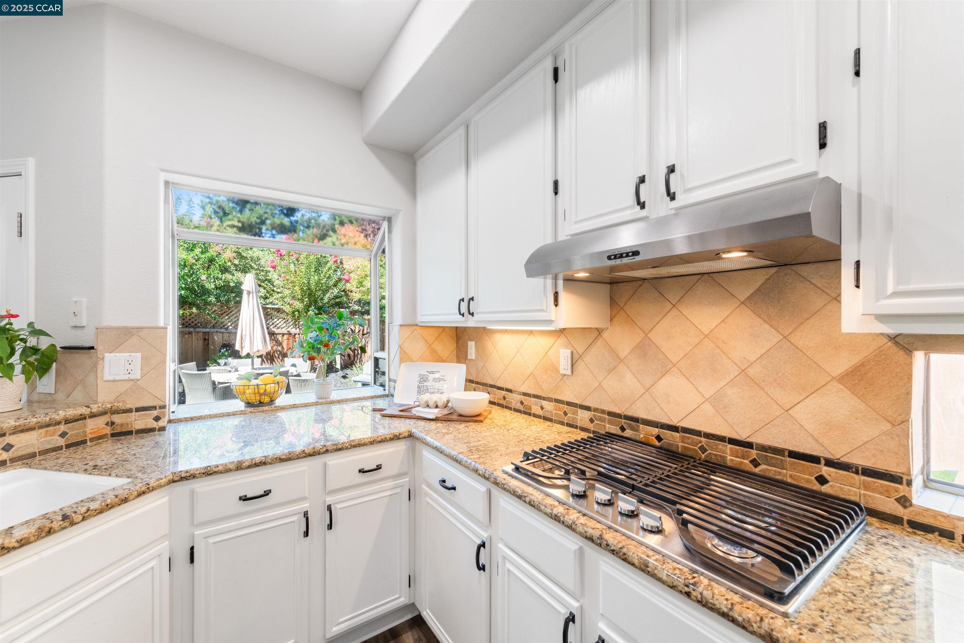 Detail Gallery Image 12 of 53 For 16 Haskins Ranch Cir, Danville,  CA 94506 - 4 Beds | 3 Baths