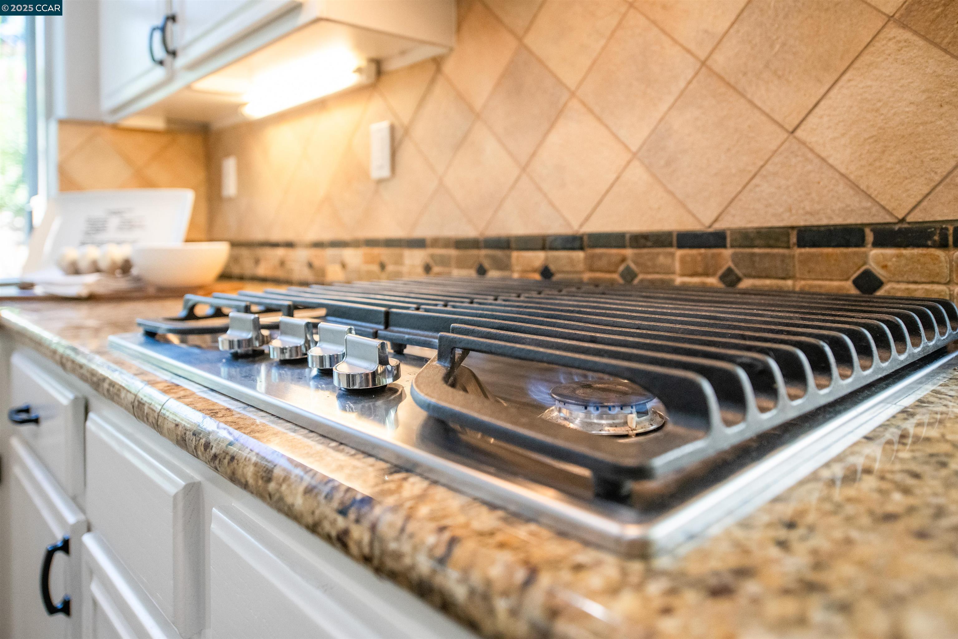 Detail Gallery Image 16 of 53 For 16 Haskins Ranch Cir, Danville,  CA 94506 - 4 Beds | 3 Baths