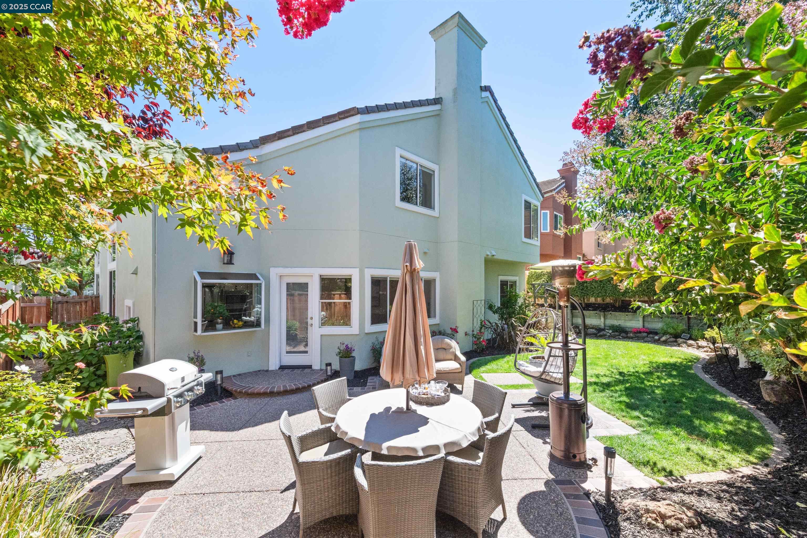 Detail Gallery Image 3 of 53 For 16 Haskins Ranch Cir, Danville,  CA 94506 - 4 Beds | 3 Baths