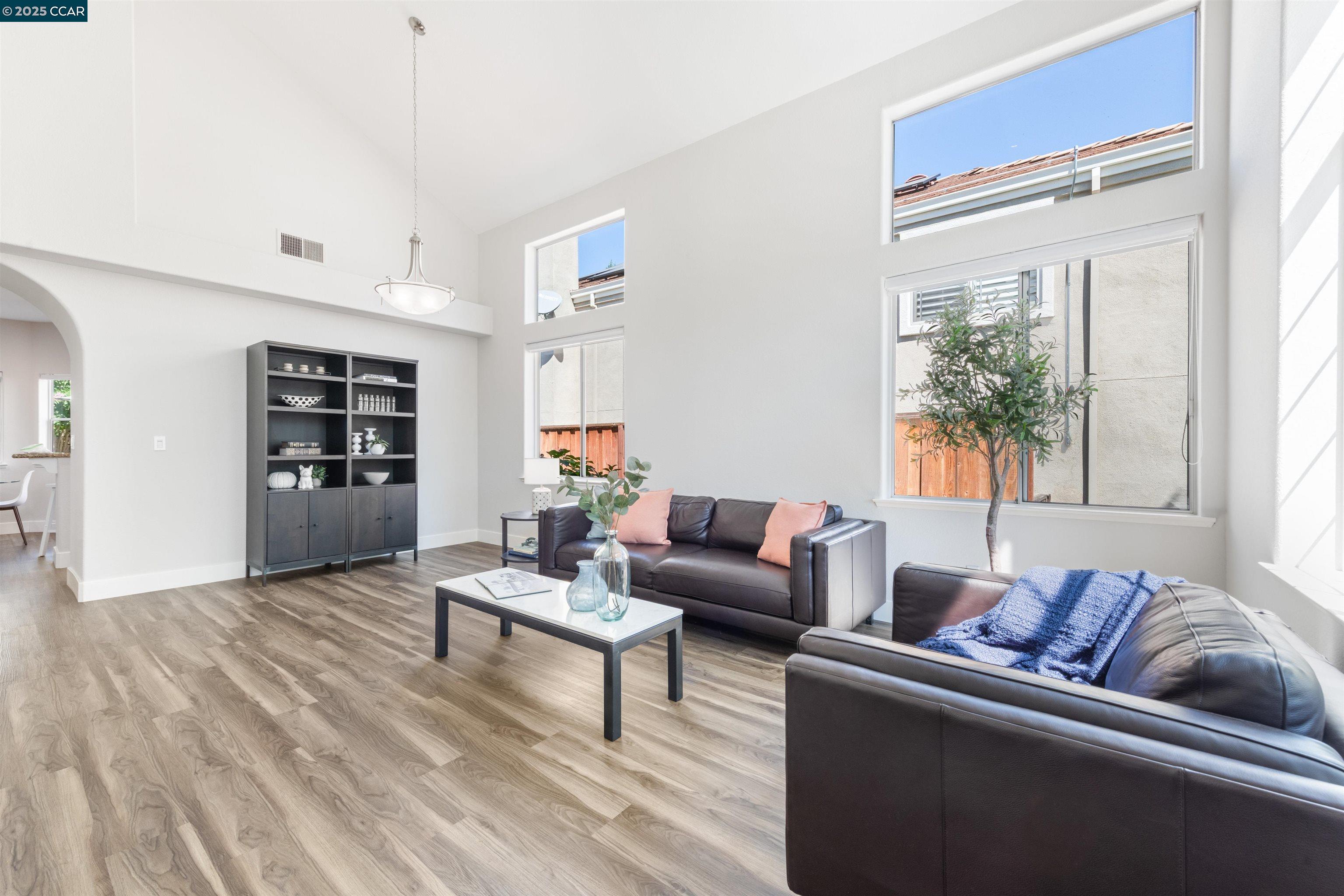 Detail Gallery Image 5 of 53 For 16 Haskins Ranch Cir, Danville,  CA 94506 - 4 Beds | 3 Baths