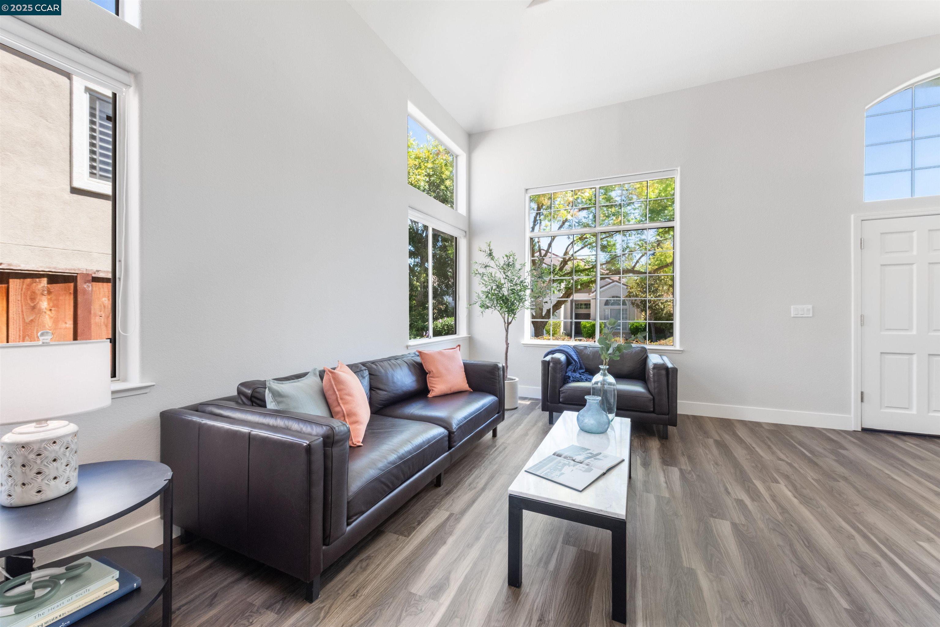 Detail Gallery Image 6 of 53 For 16 Haskins Ranch Cir, Danville,  CA 94506 - 4 Beds | 3 Baths