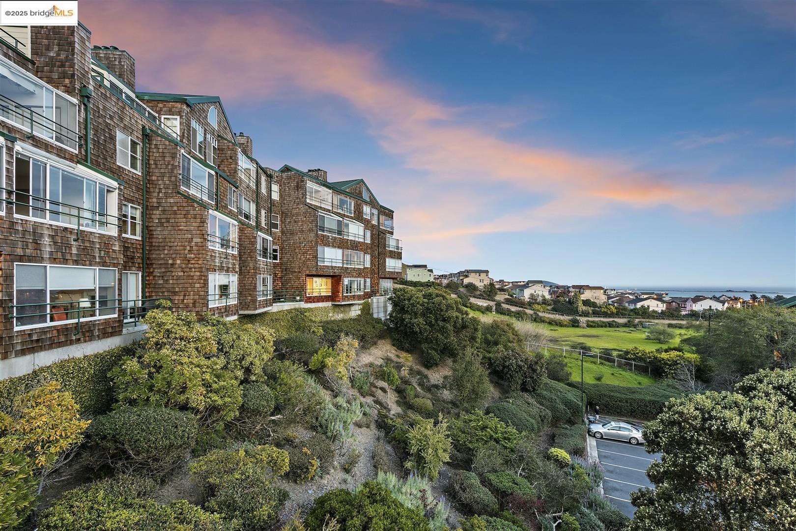 Browse active condo listings in BRICKYARD LANDING