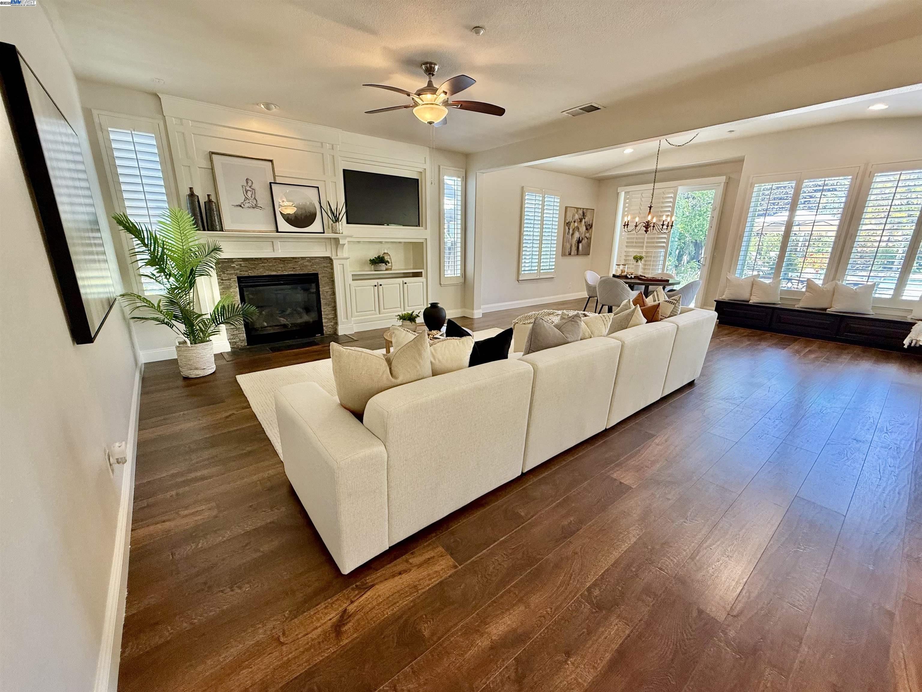 Detail Gallery Image 14 of 60 For 1164 Lexington Way, Livermore,  CA 94550 - 6 Beds | 4/1 Baths