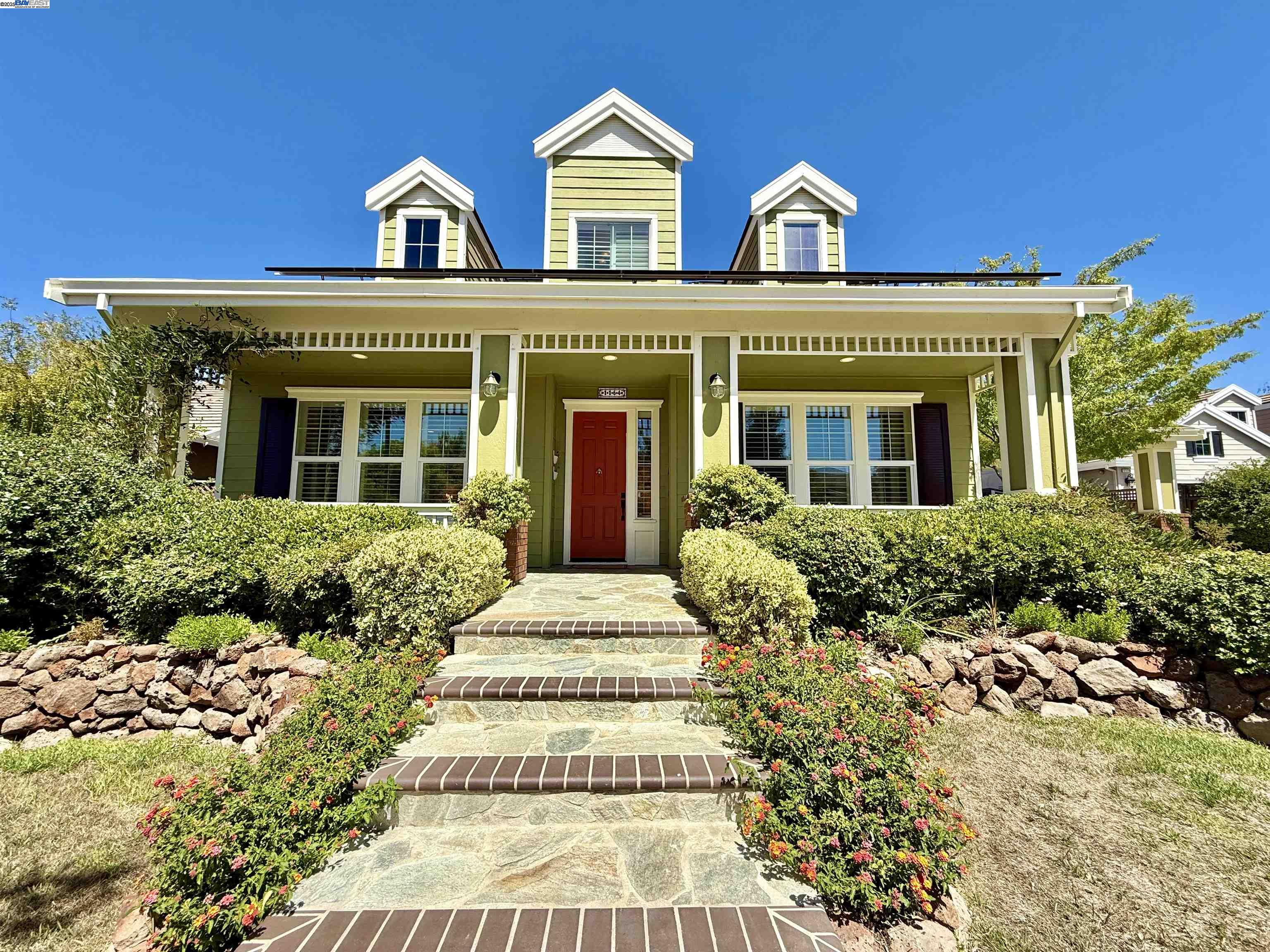 Detail Gallery Image 3 of 60 For 1164 Lexington Way, Livermore,  CA 94550 - 6 Beds | 4/1 Baths