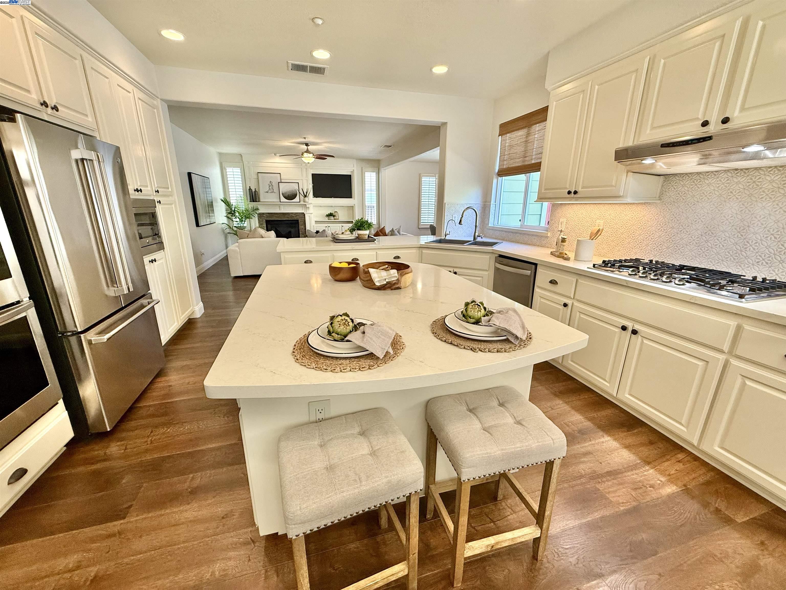 Detail Gallery Image 22 of 60 For 1164 Lexington Way, Livermore,  CA 94550 - 6 Beds | 4/1 Baths