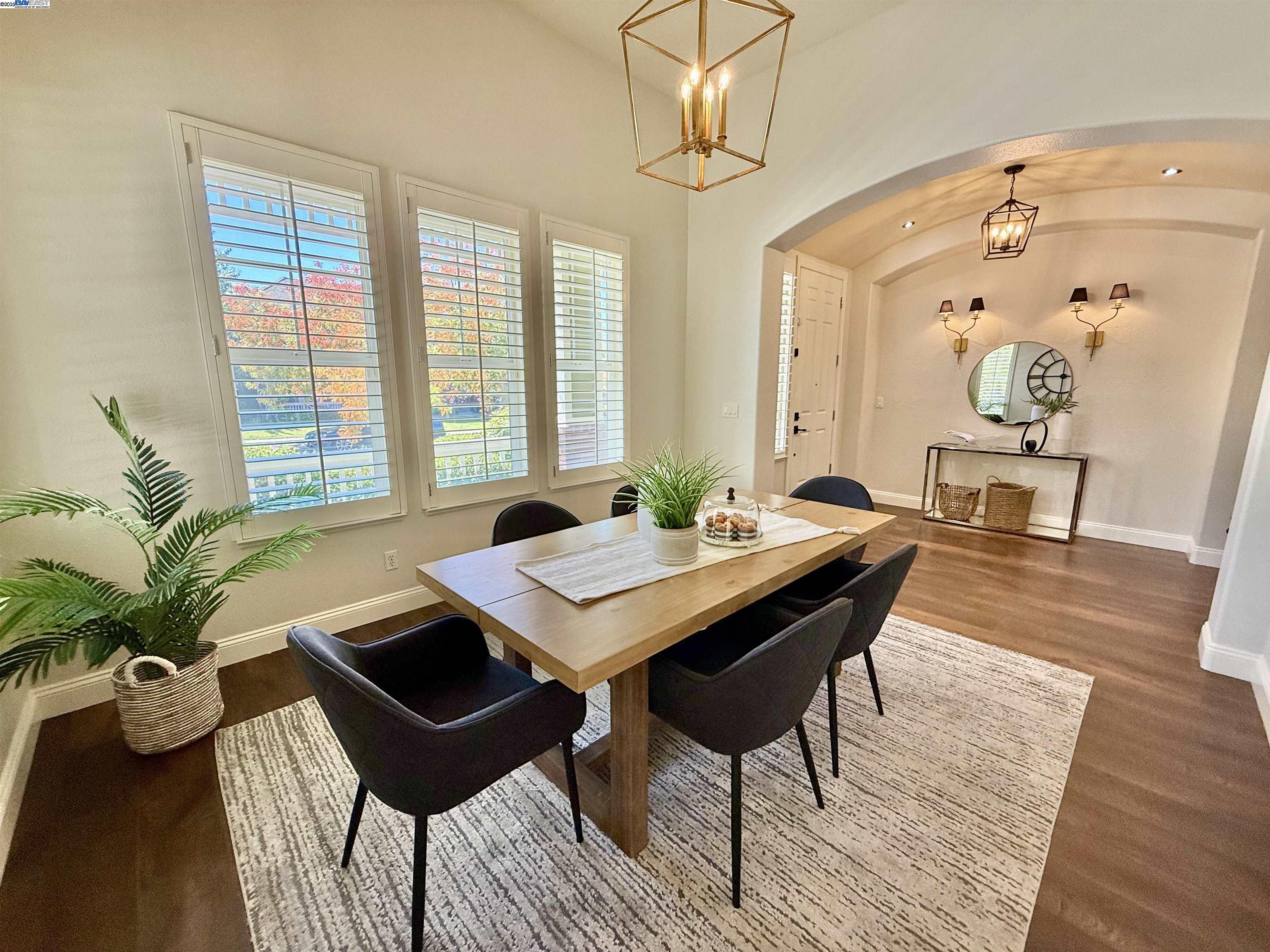 Detail Gallery Image 6 of 60 For 1164 Lexington Way, Livermore,  CA 94550 - 6 Beds | 4/1 Baths