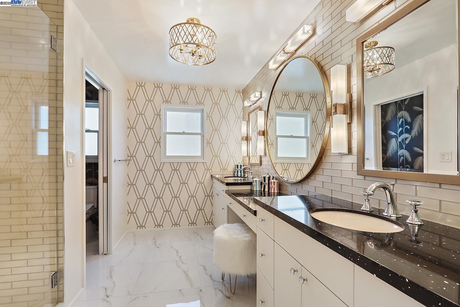 Detail Gallery Image 29 of 37 For 6624 Saroni Dr, Oakland,  CA 94611 - 4 Beds | 2/1 Baths