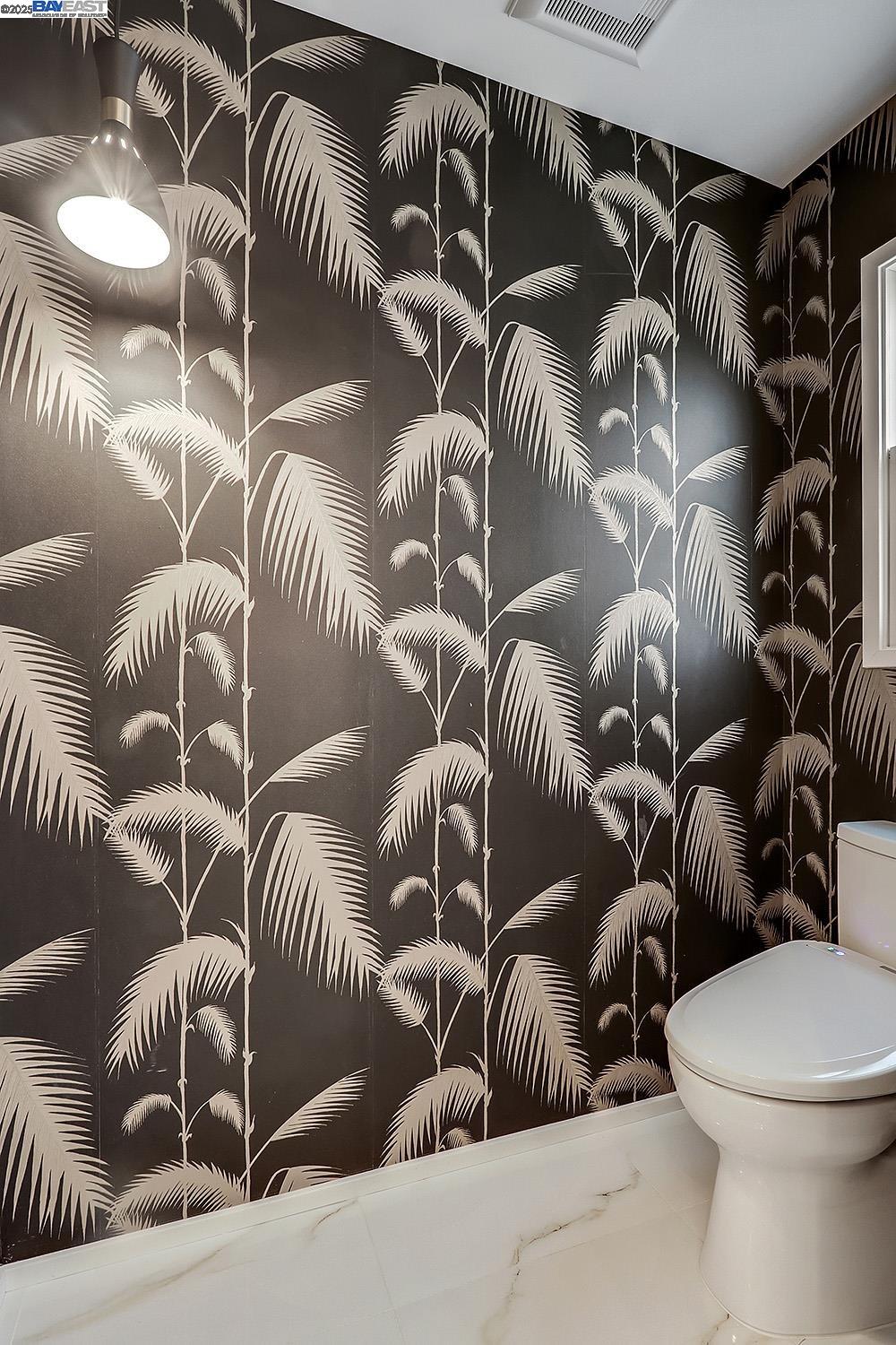 Detail Gallery Image 31 of 37 For 6624 Saroni Dr, Oakland,  CA 94611 - 4 Beds | 2/1 Baths