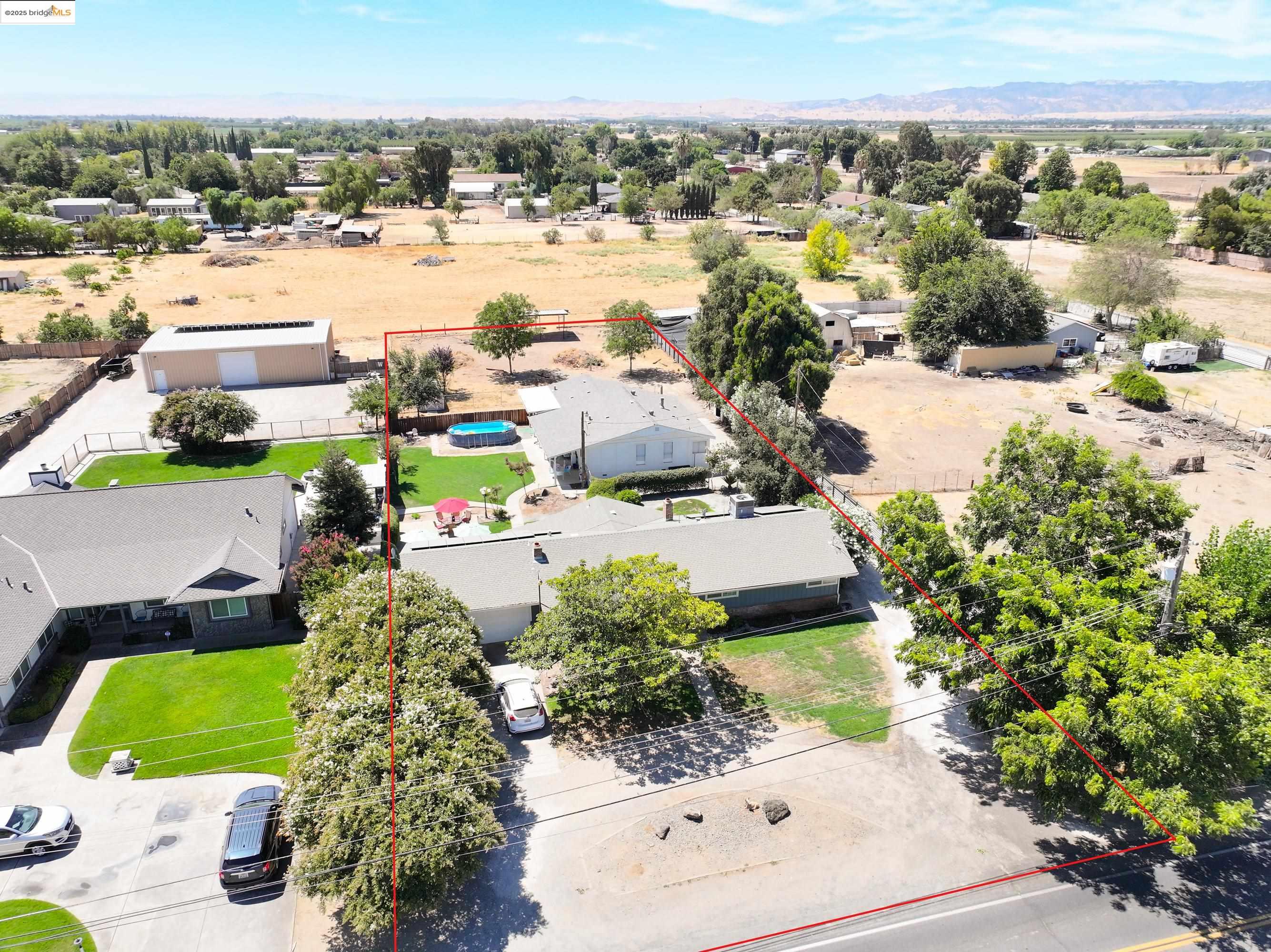 Detail Gallery Image 2 of 52 For 1925 Sunset Rd, Brentwood,  CA 94513 - 3 Beds | 2 Baths