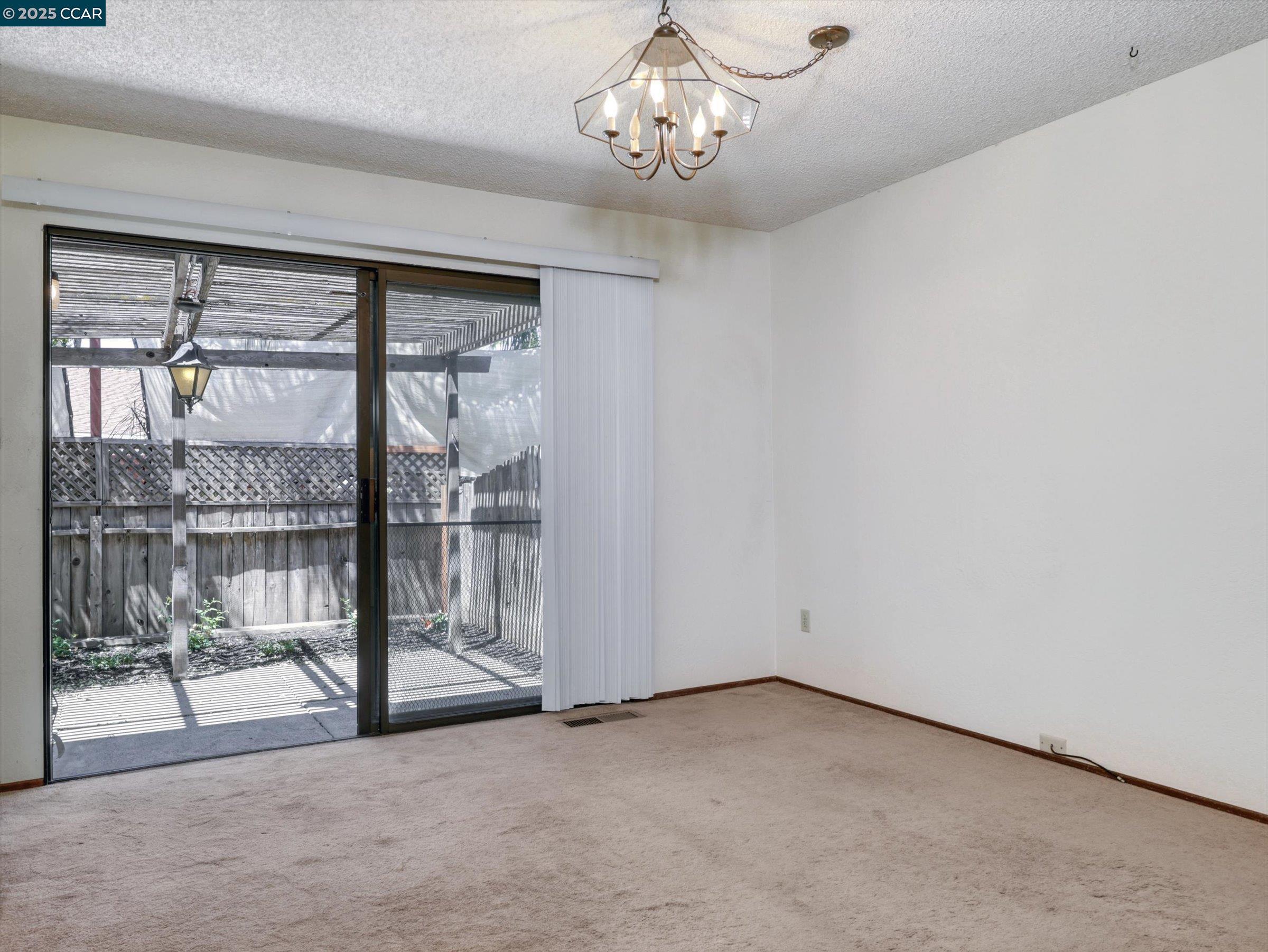Detail Gallery Image 12 of 36 For 1233 Almondwood Dr, Antioch,  CA 94509 - 3 Beds | 1/1 Baths