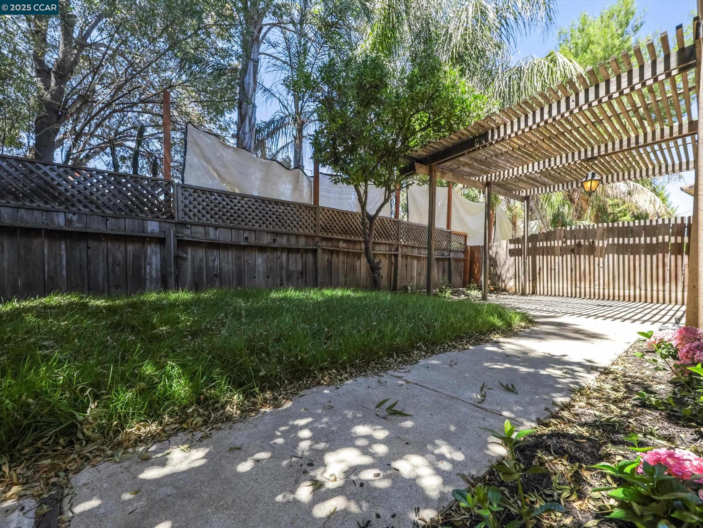 Detail Gallery Image 15 of 36 For 1233 Almondwood Dr, Antioch,  CA 94509 - 3 Beds | 1/1 Baths