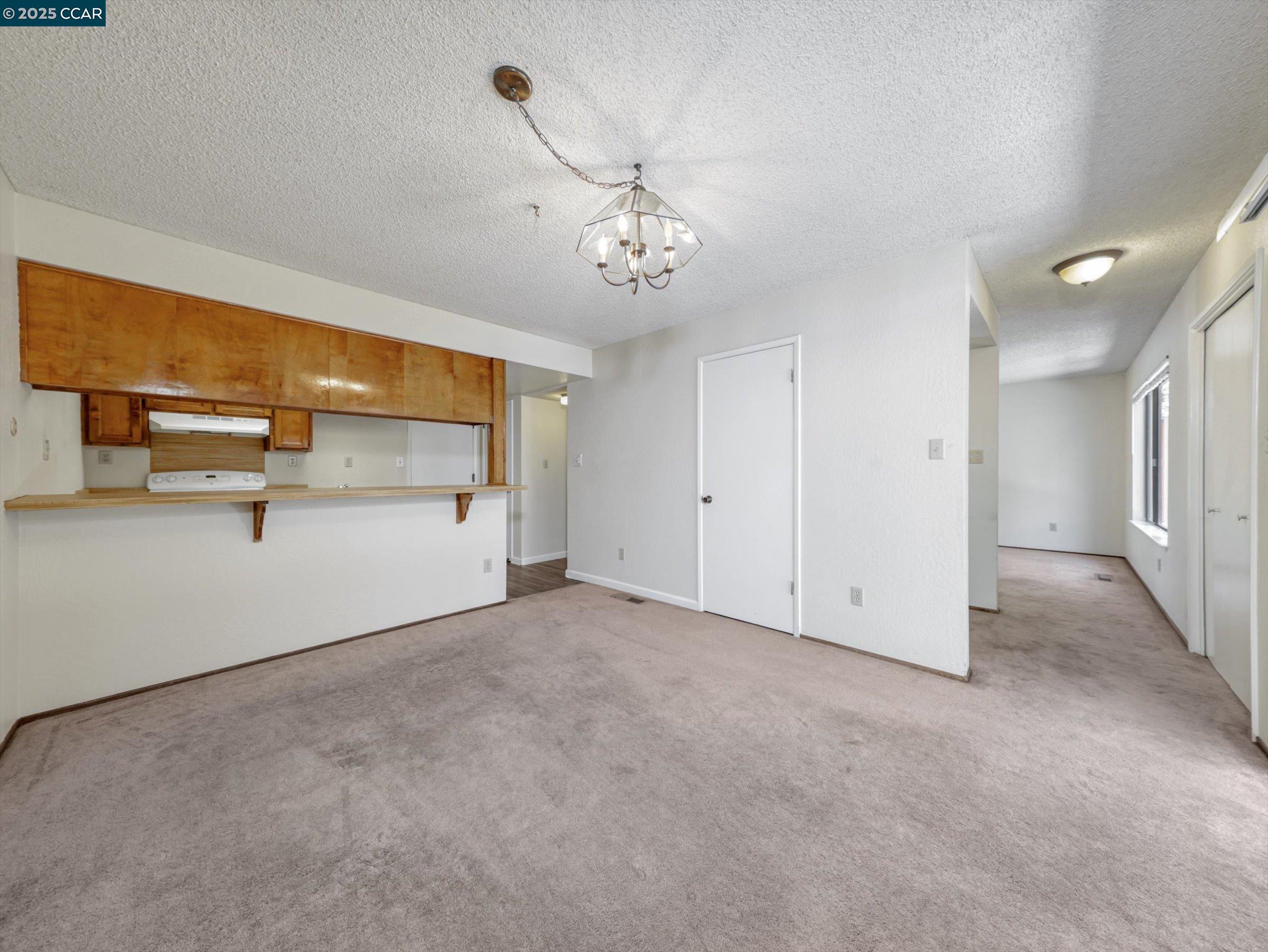 Detail Gallery Image 5 of 36 For 1233 Almondwood Dr, Antioch,  CA 94509 - 3 Beds | 1/1 Baths