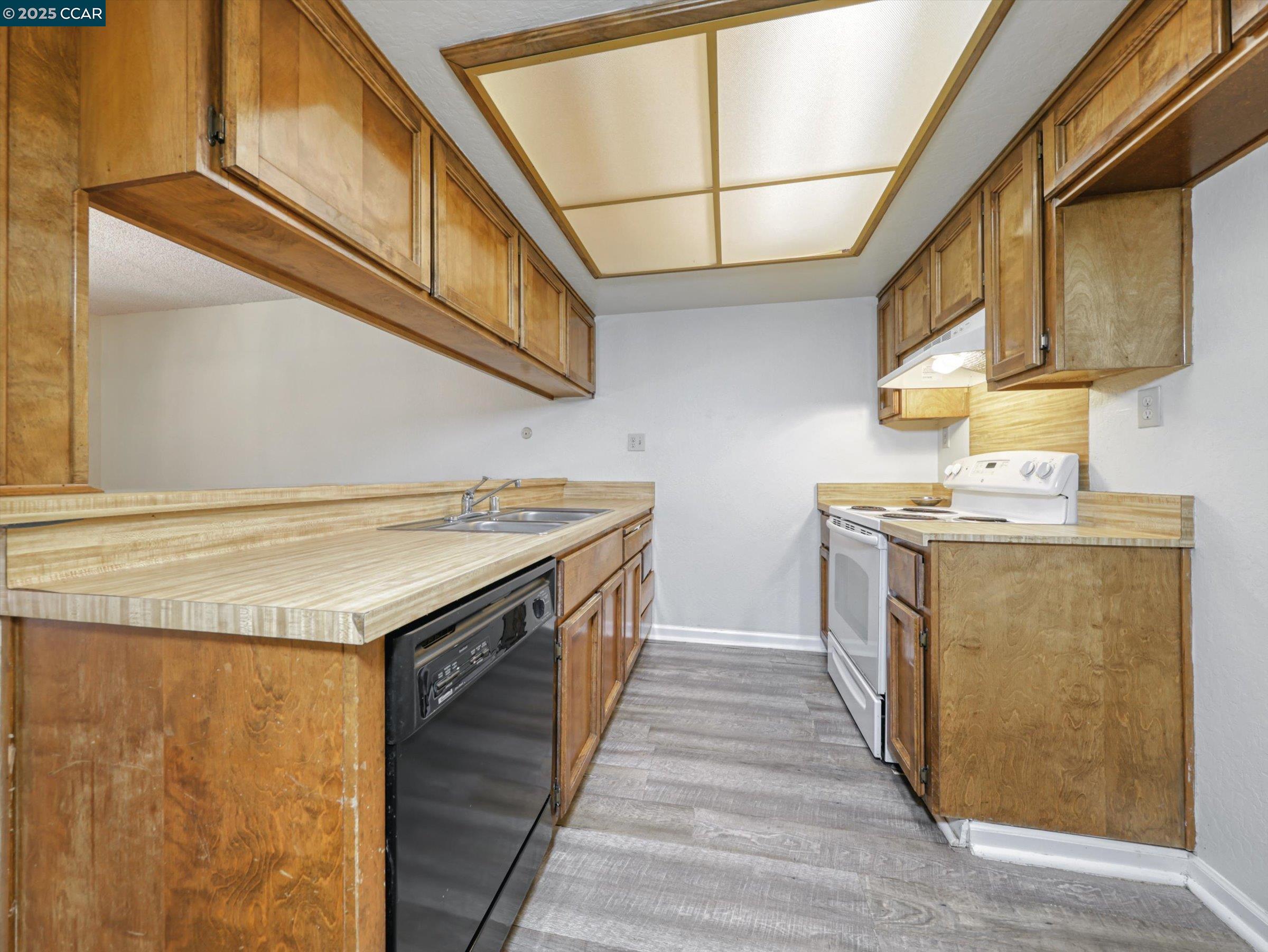 Detail Gallery Image 9 of 36 For 1233 Almondwood Dr, Antioch,  CA 94509 - 3 Beds | 1/1 Baths