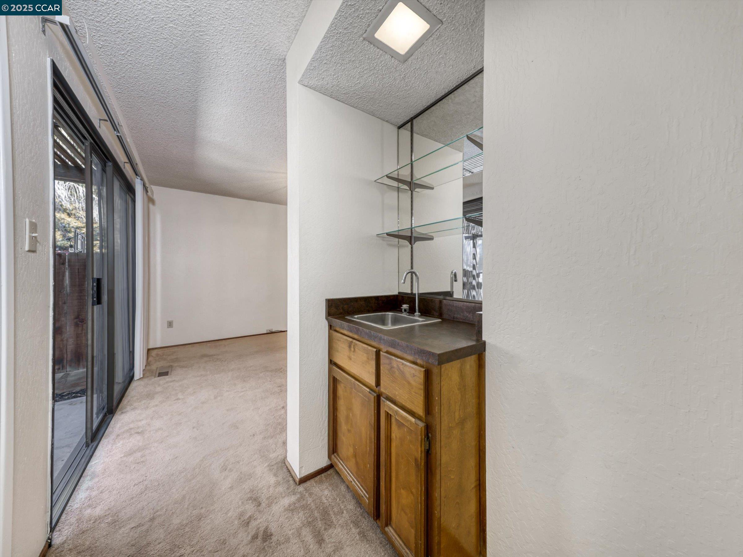 Detail Gallery Image 10 of 36 For 1233 Almondwood Dr, Antioch,  CA 94509 - 3 Beds | 1/1 Baths