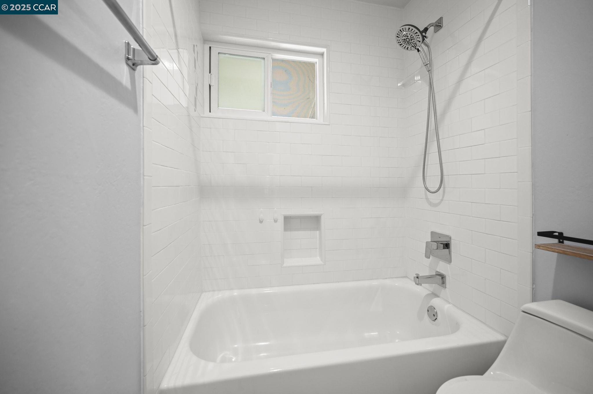 Detail Gallery Image 22 of 34 For 407 Tampico, Walnut Creek,  CA 94598 - 3 Beds | 2/1 Baths