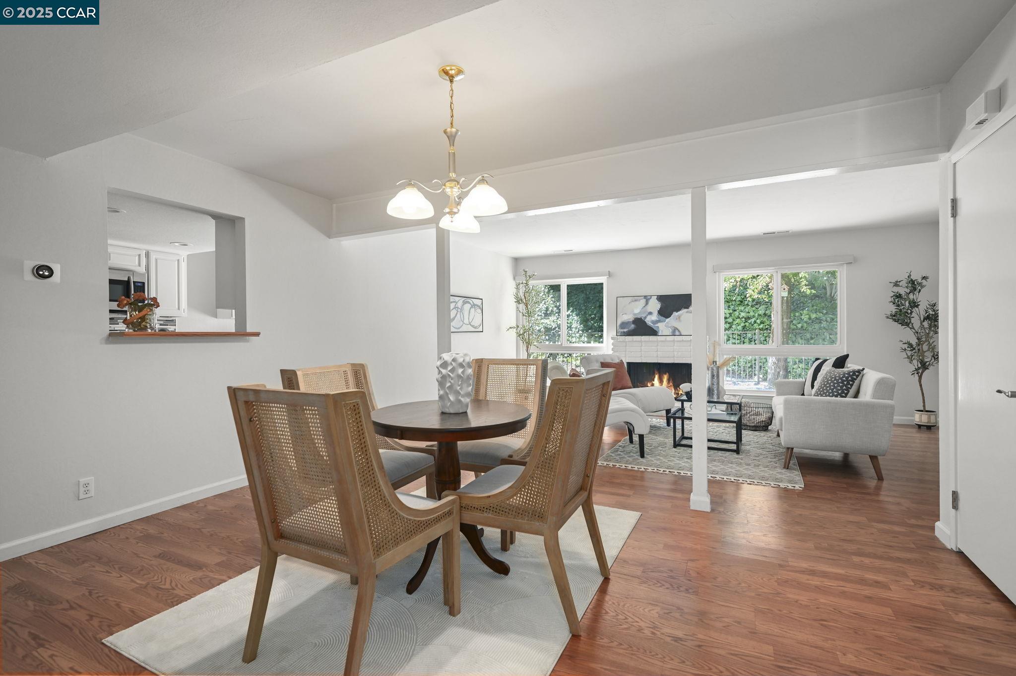 Detail Gallery Image 5 of 34 For 407 Tampico, Walnut Creek,  CA 94598 - 3 Beds | 2/1 Baths