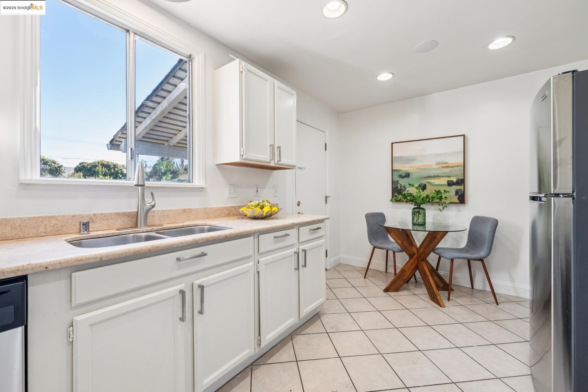 Detail Gallery Image 15 of 48 For 3500 Tulare Ave, Richmond,  CA 94804 - 2 Beds | 1 Baths
