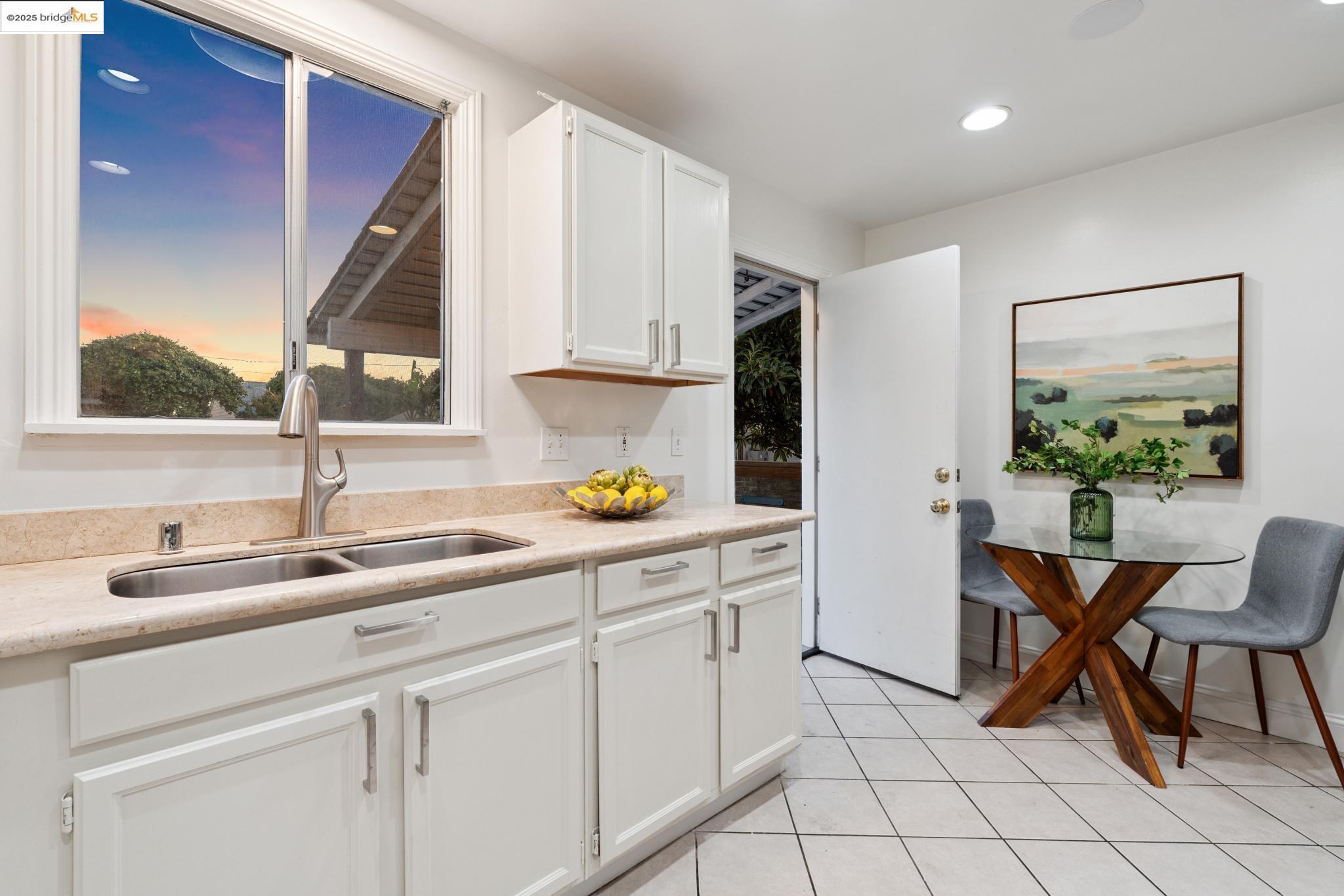 Detail Gallery Image 10 of 48 For 3500 Tulare Ave, Richmond,  CA 94804 - 2 Beds | 1 Baths