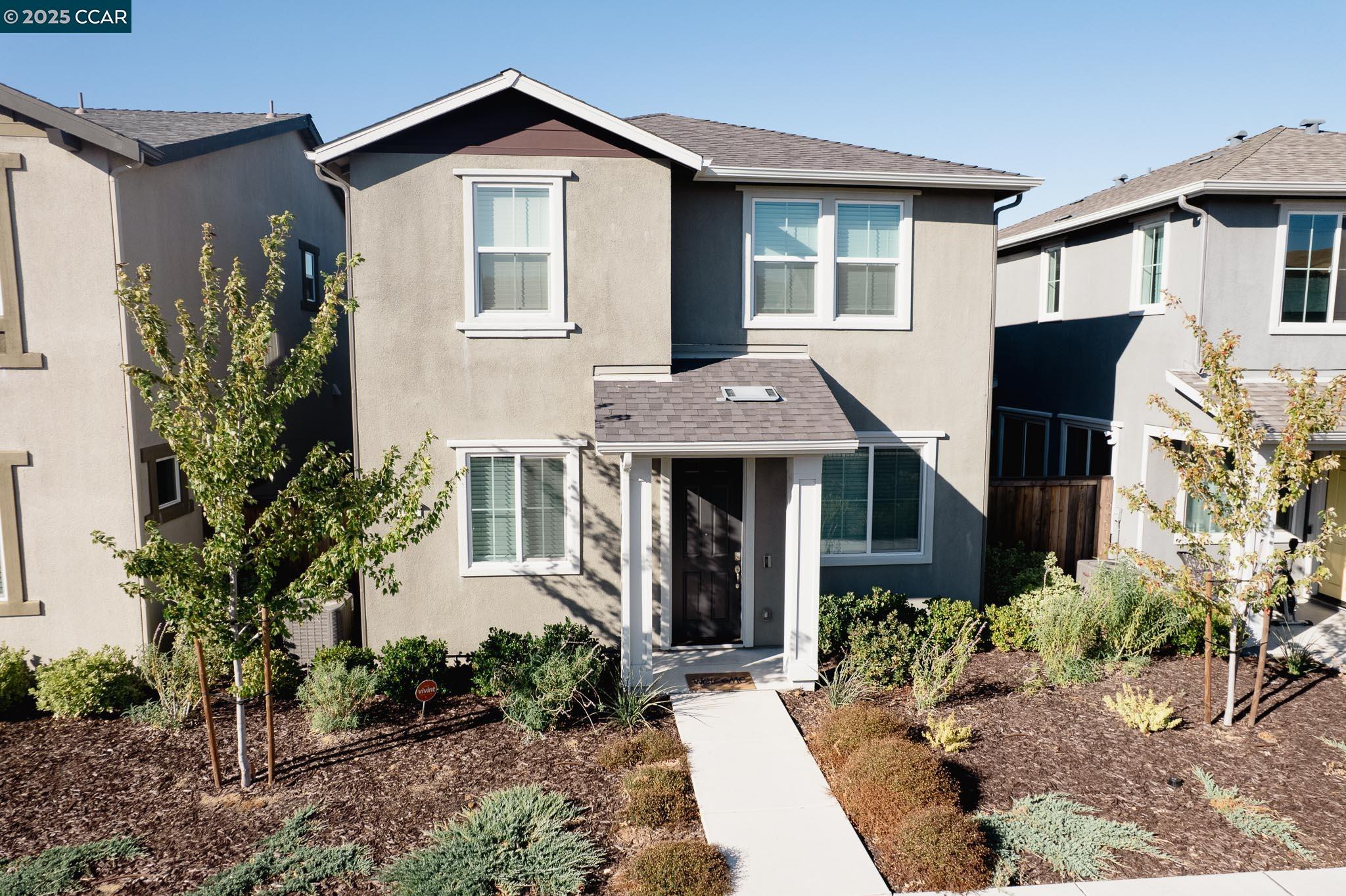 Detail Gallery Image 2 of 59 For 1412 Sanctuary St, Pittsburg,  CA 94565 - 3 Beds | 2/1 Baths