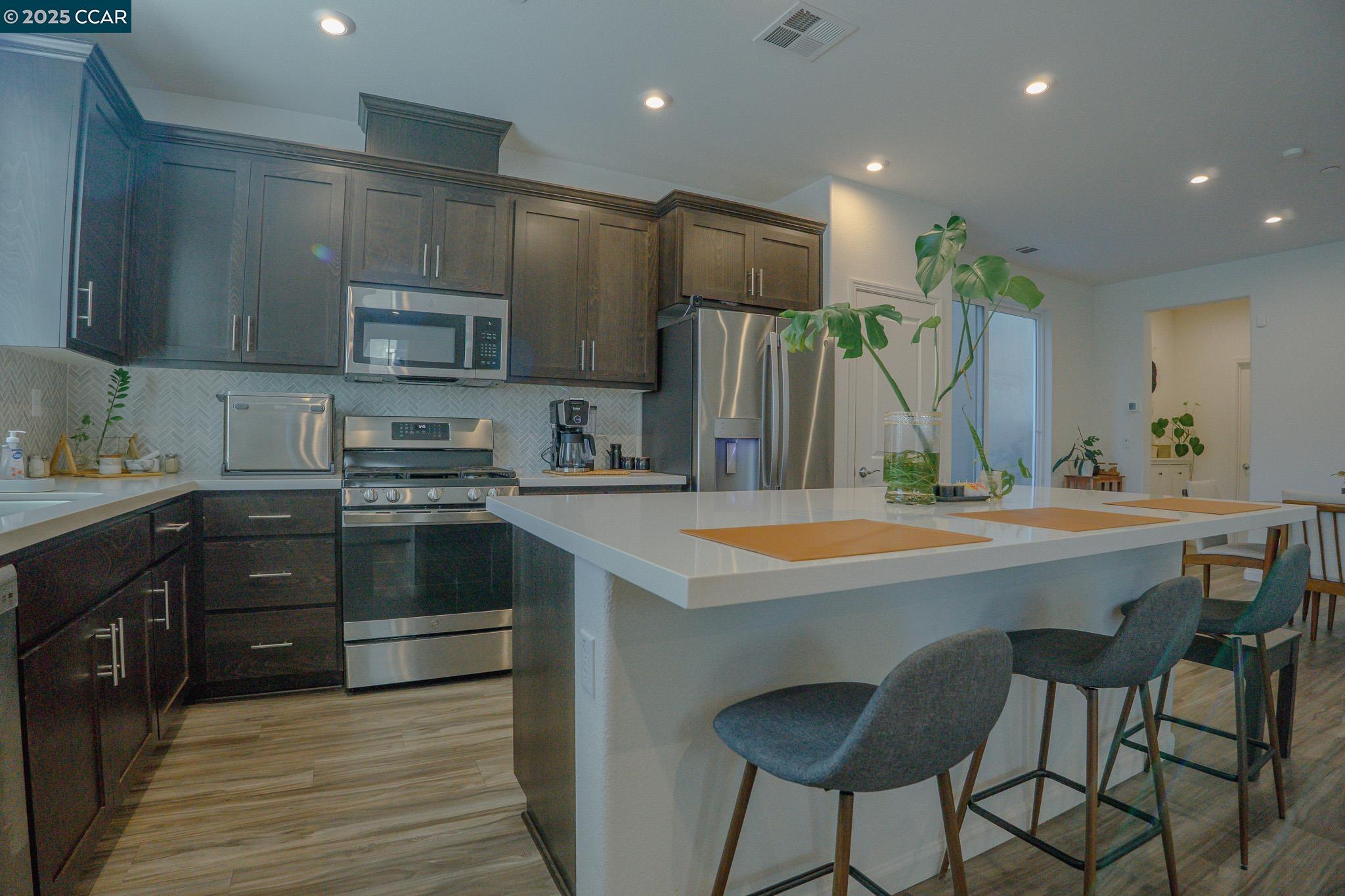 Detail Gallery Image 19 of 59 For 1412 Sanctuary St, Pittsburg,  CA 94565 - 3 Beds | 2/1 Baths