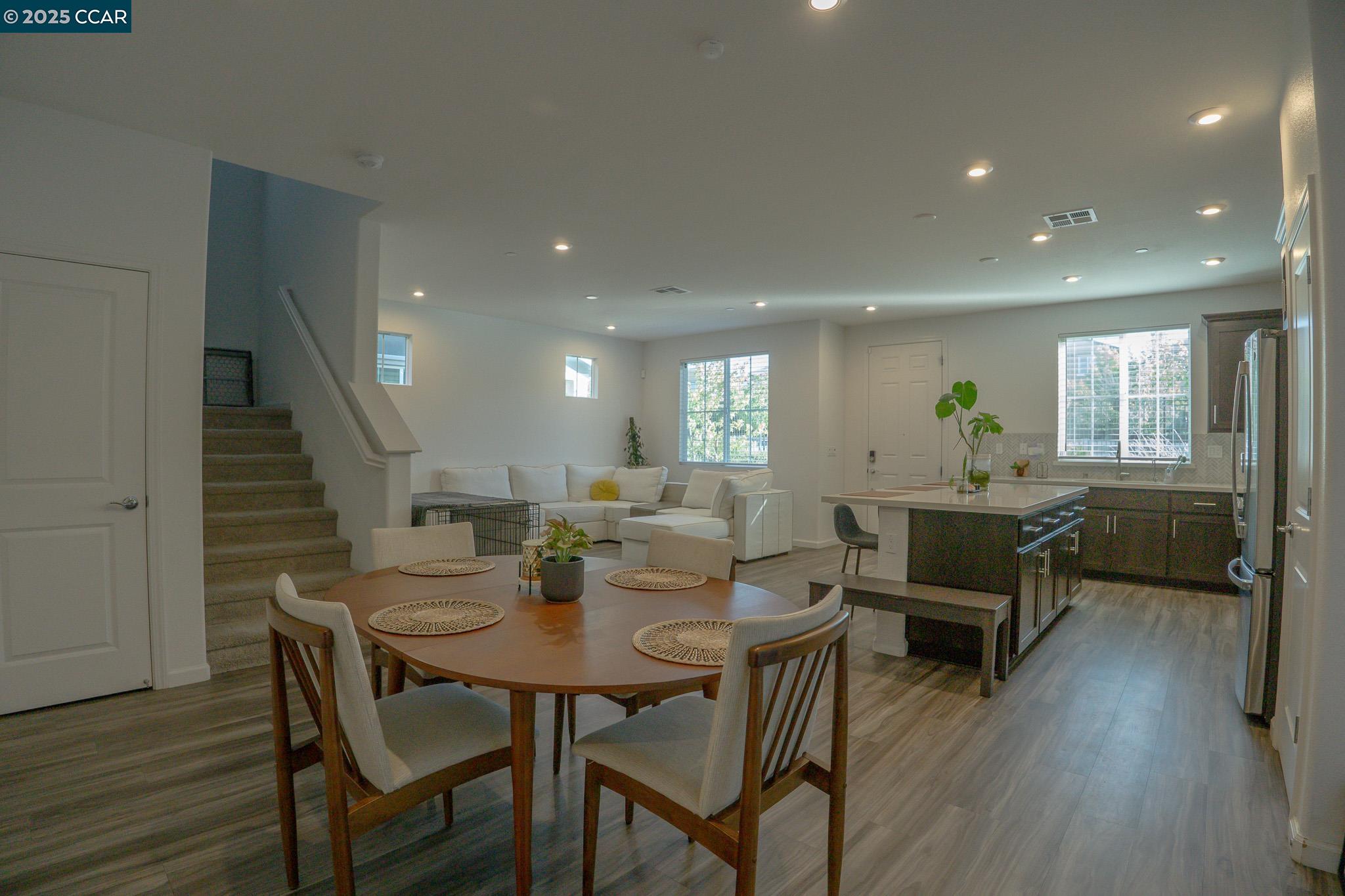 Detail Gallery Image 21 of 59 For 1412 Sanctuary St, Pittsburg,  CA 94565 - 3 Beds | 2/1 Baths