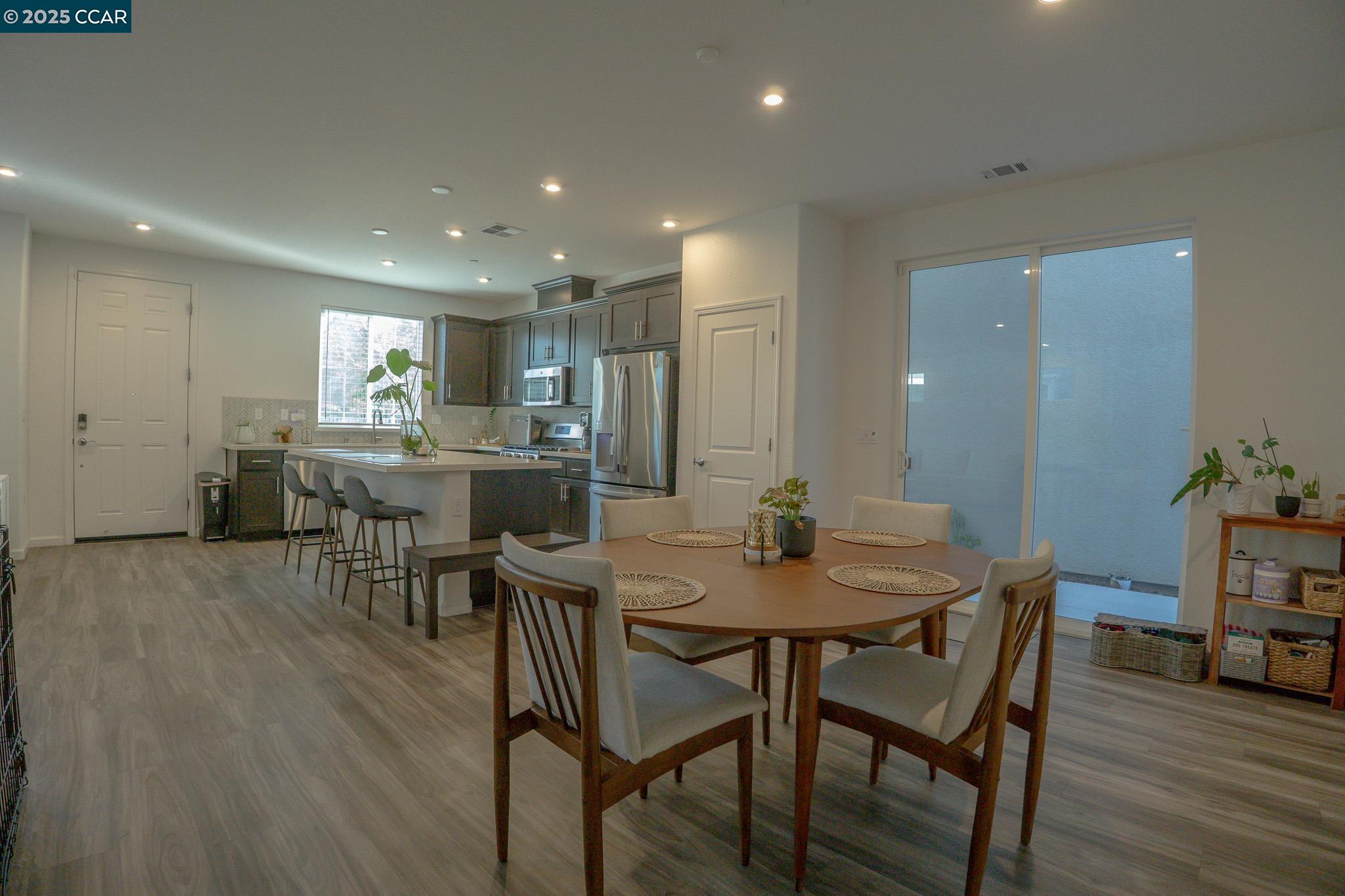 Detail Gallery Image 22 of 59 For 1412 Sanctuary St, Pittsburg,  CA 94565 - 3 Beds | 2/1 Baths