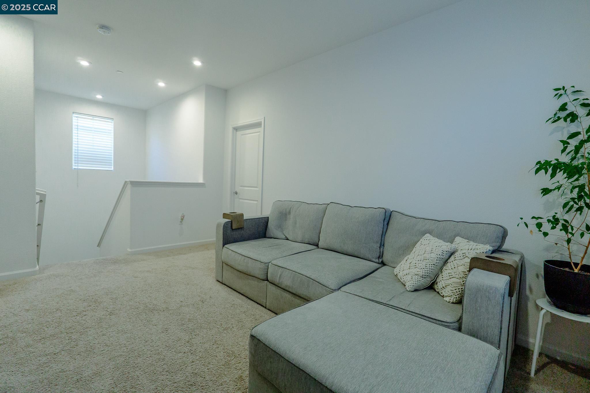 Detail Gallery Image 27 of 59 For 1412 Sanctuary St, Pittsburg,  CA 94565 - 3 Beds | 2/1 Baths