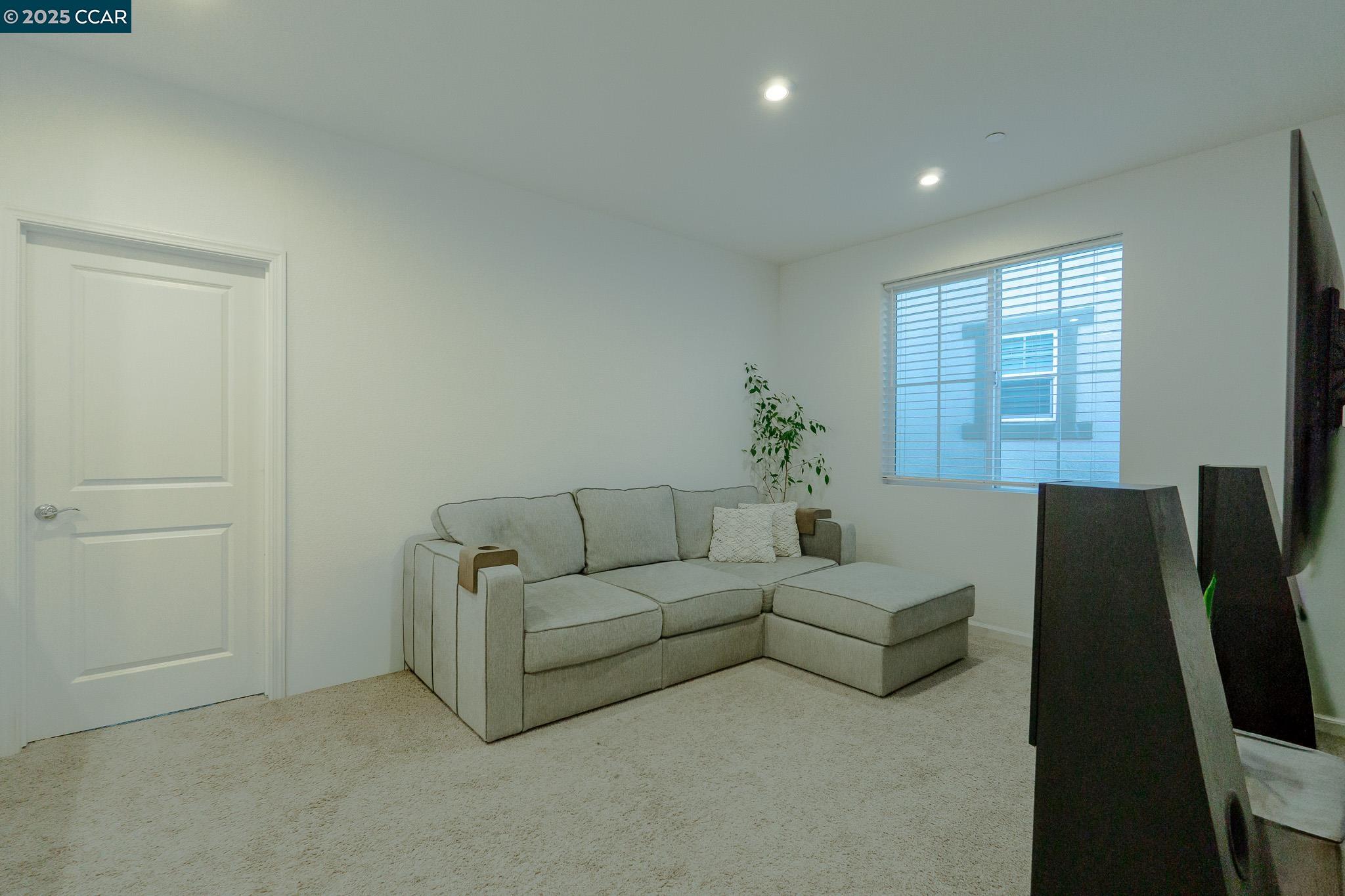Detail Gallery Image 28 of 59 For 1412 Sanctuary St, Pittsburg,  CA 94565 - 3 Beds | 2/1 Baths
