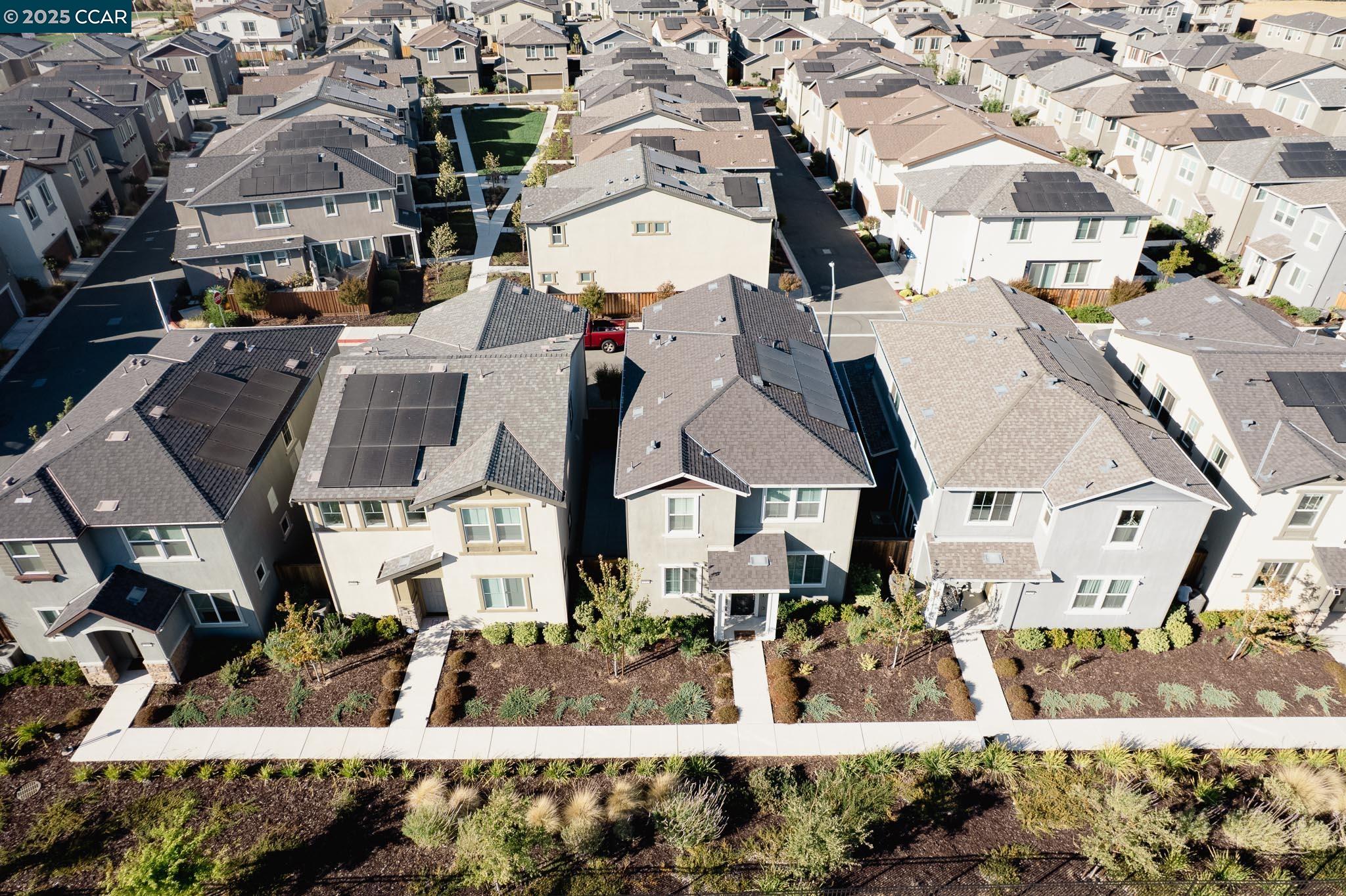 Detail Gallery Image 5 of 59 For 1412 Sanctuary St, Pittsburg,  CA 94565 - 3 Beds | 2/1 Baths