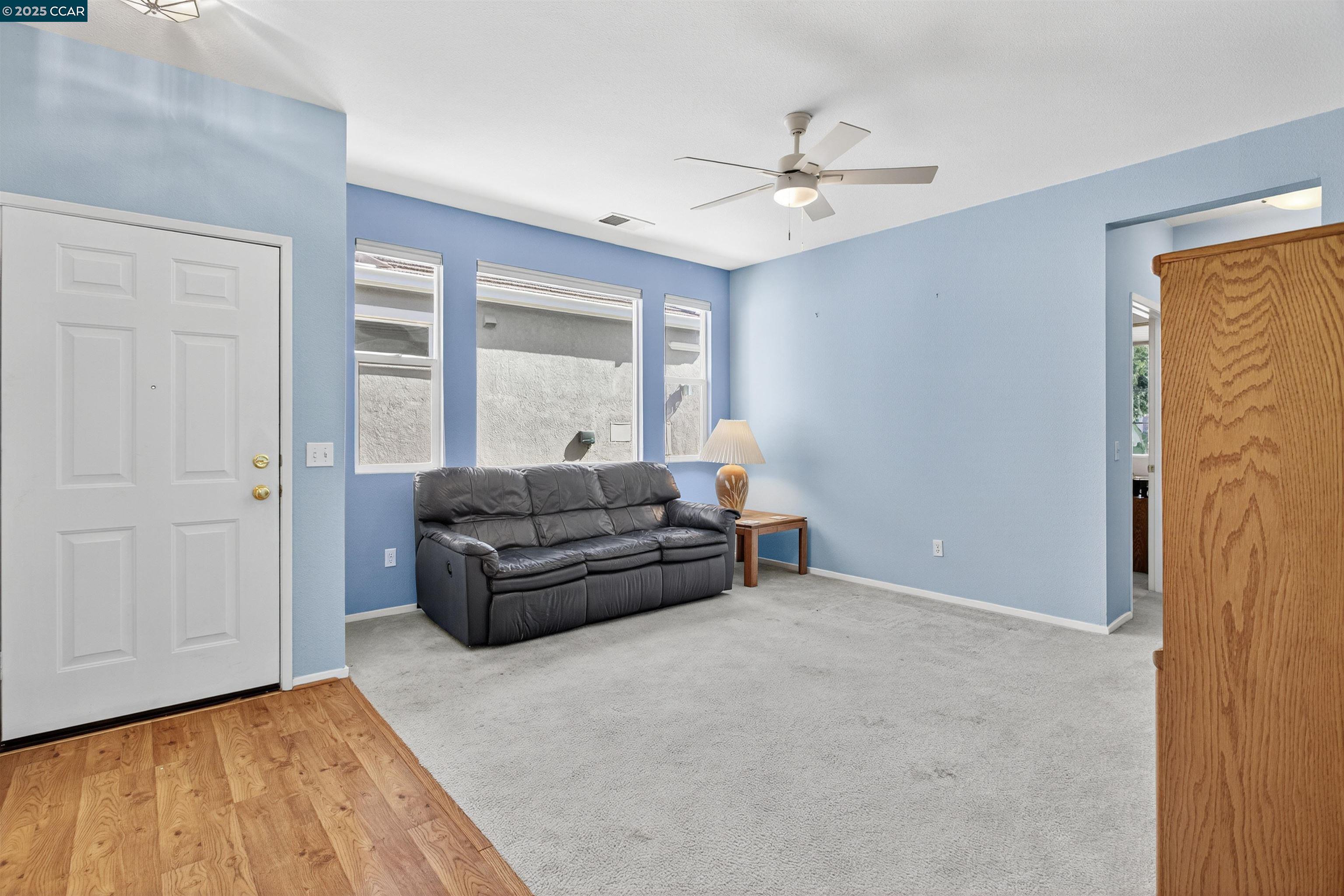 Detail Gallery Image 5 of 30 For 280 Black Amber Way, Brentwood,  CA 94513 - 2 Beds | 2 Baths