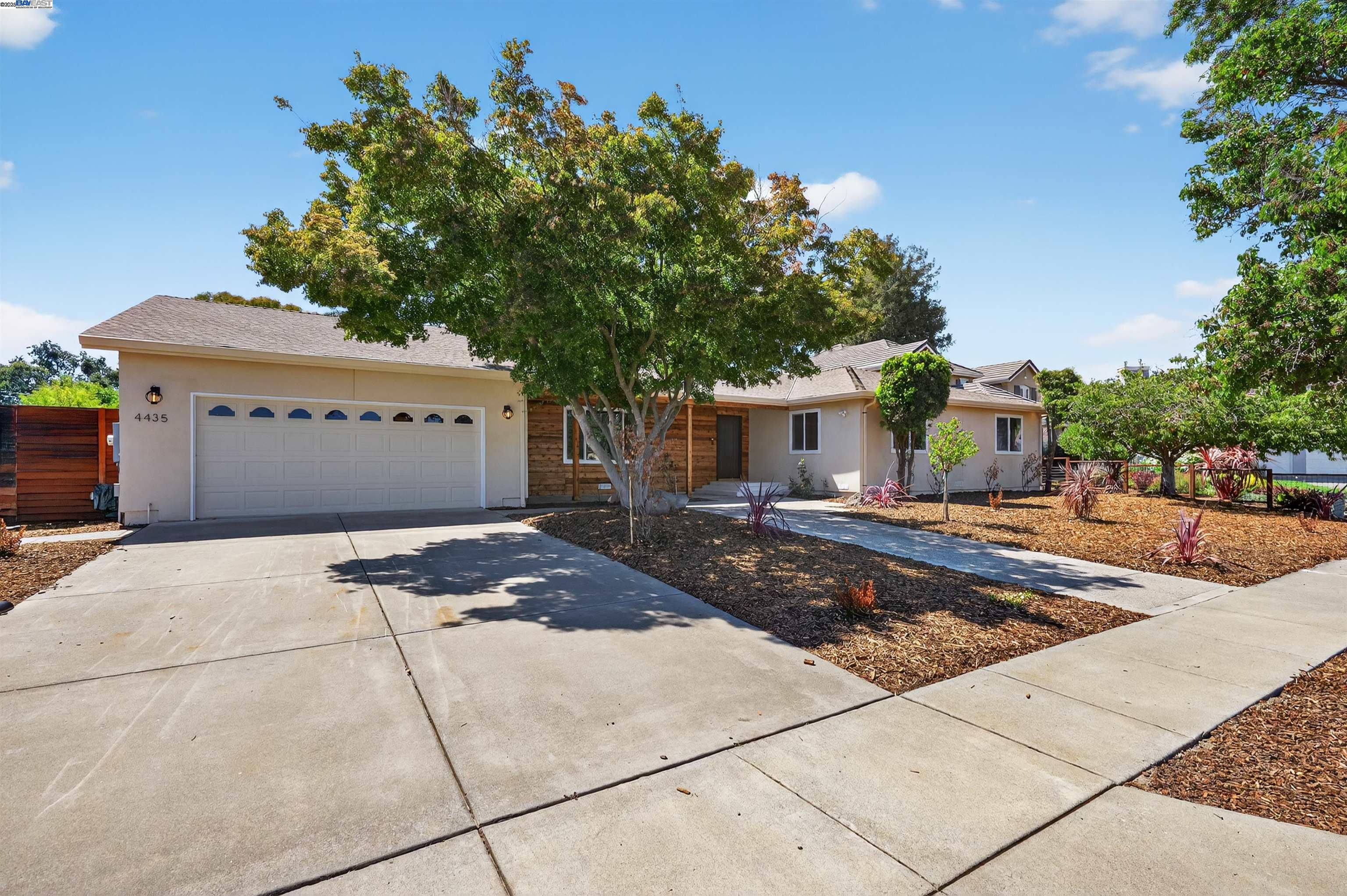 Detail Gallery Image 2 of 42 For 4435 Morse Ct, Napa,  CA 94558 - 4 Beds | 3/1 Baths