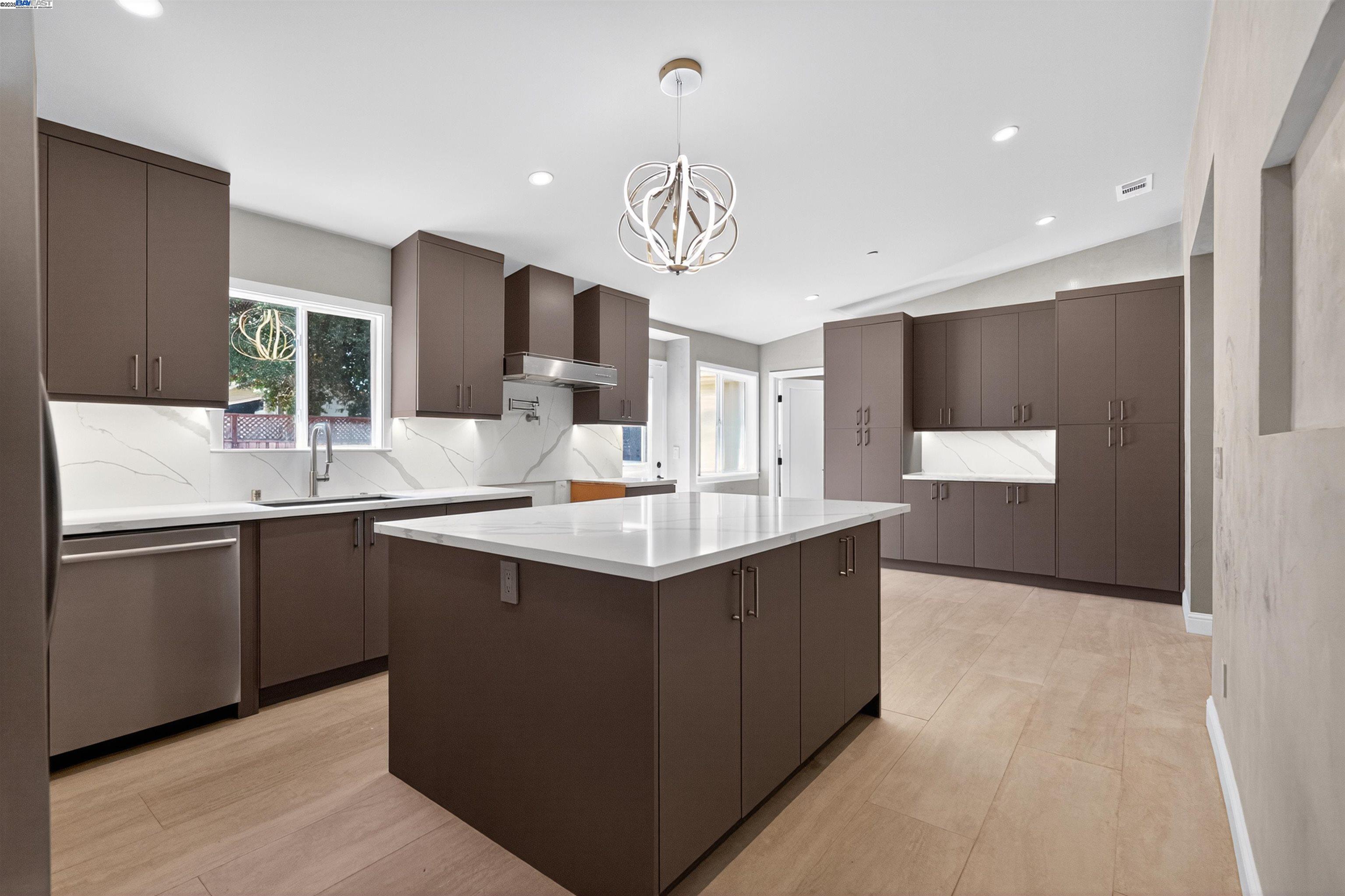 Detail Gallery Image 12 of 42 For 4435 Morse Ct, Napa,  CA 94558 - 4 Beds | 3/1 Baths