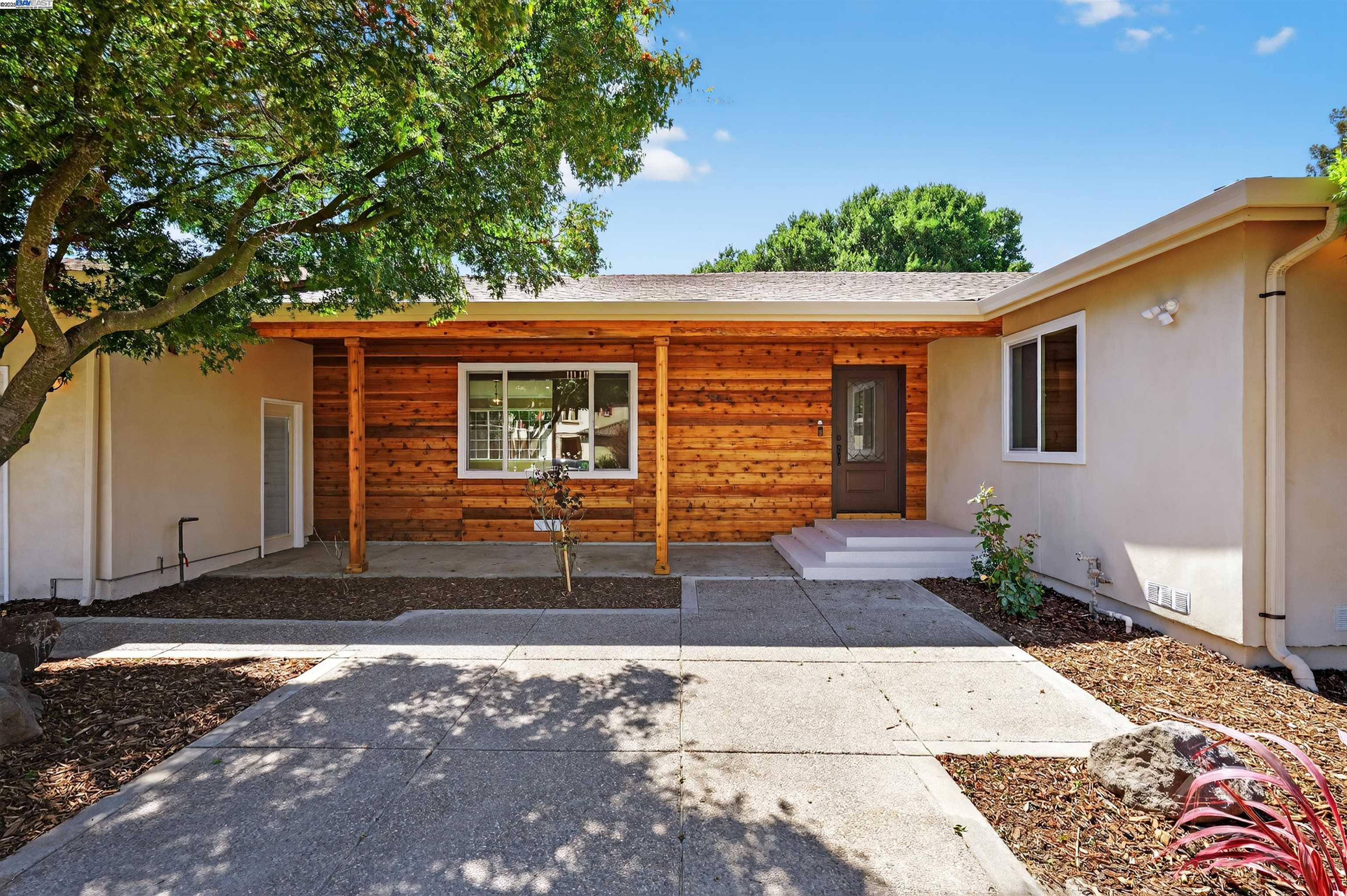 Detail Gallery Image 3 of 42 For 4435 Morse Ct, Napa,  CA 94558 - 4 Beds | 3/1 Baths