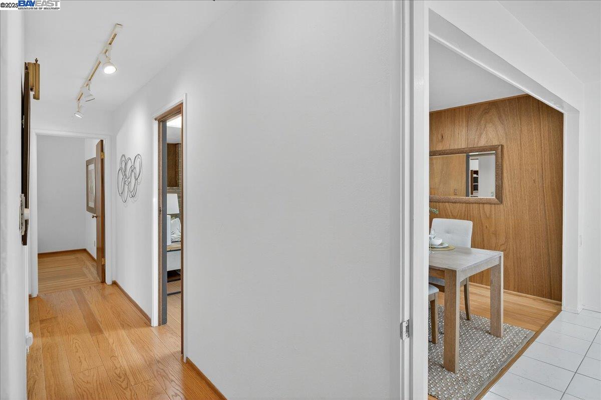 Detail Gallery Image 20 of 45 For 19347 Parsons Ave, Castro Valley,  CA 94546 - 3 Beds | 2 Baths